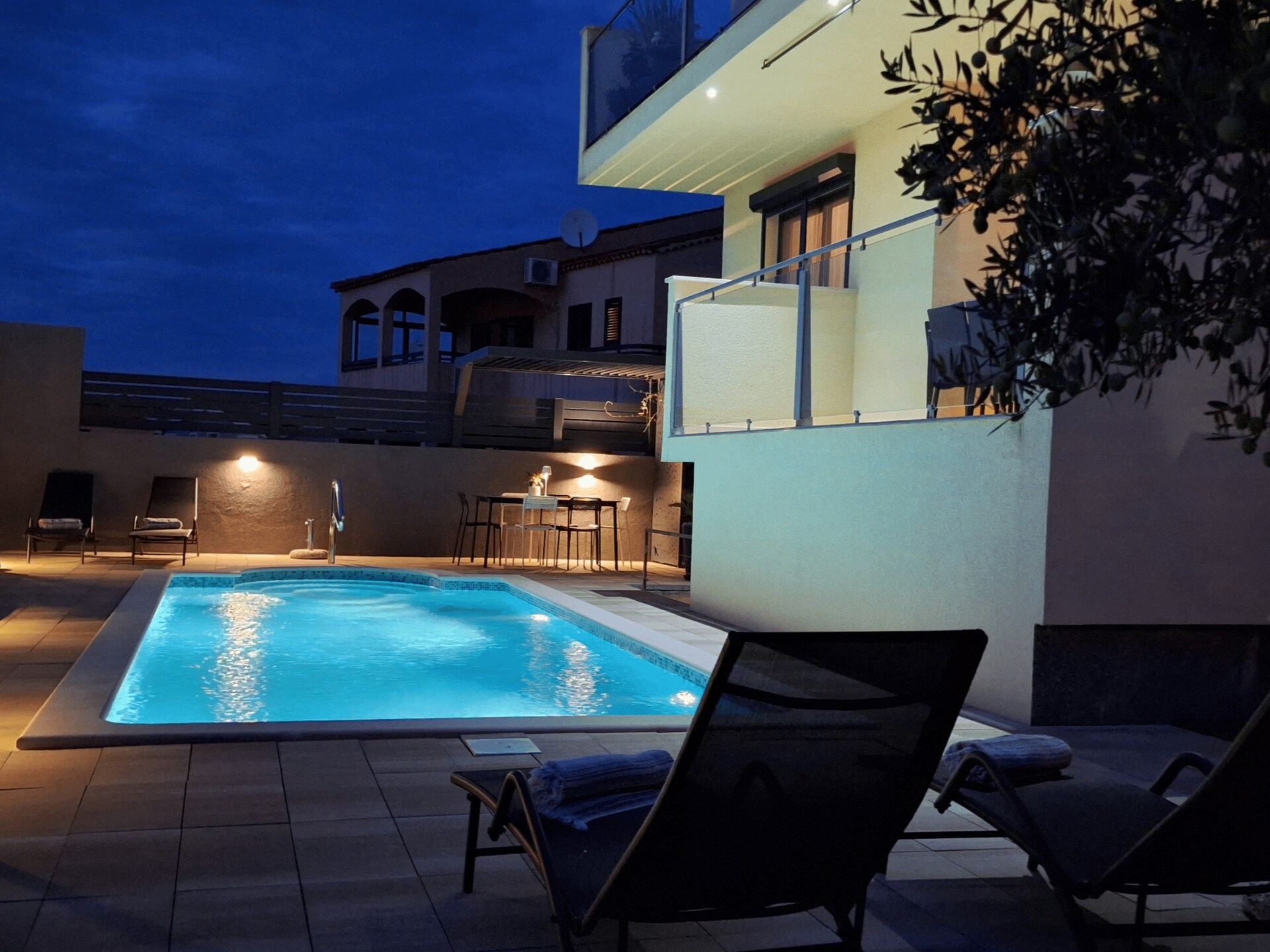 Appartement Roza: Zeezicht-balkon op 200m van het strand in Šibenik - foto 27