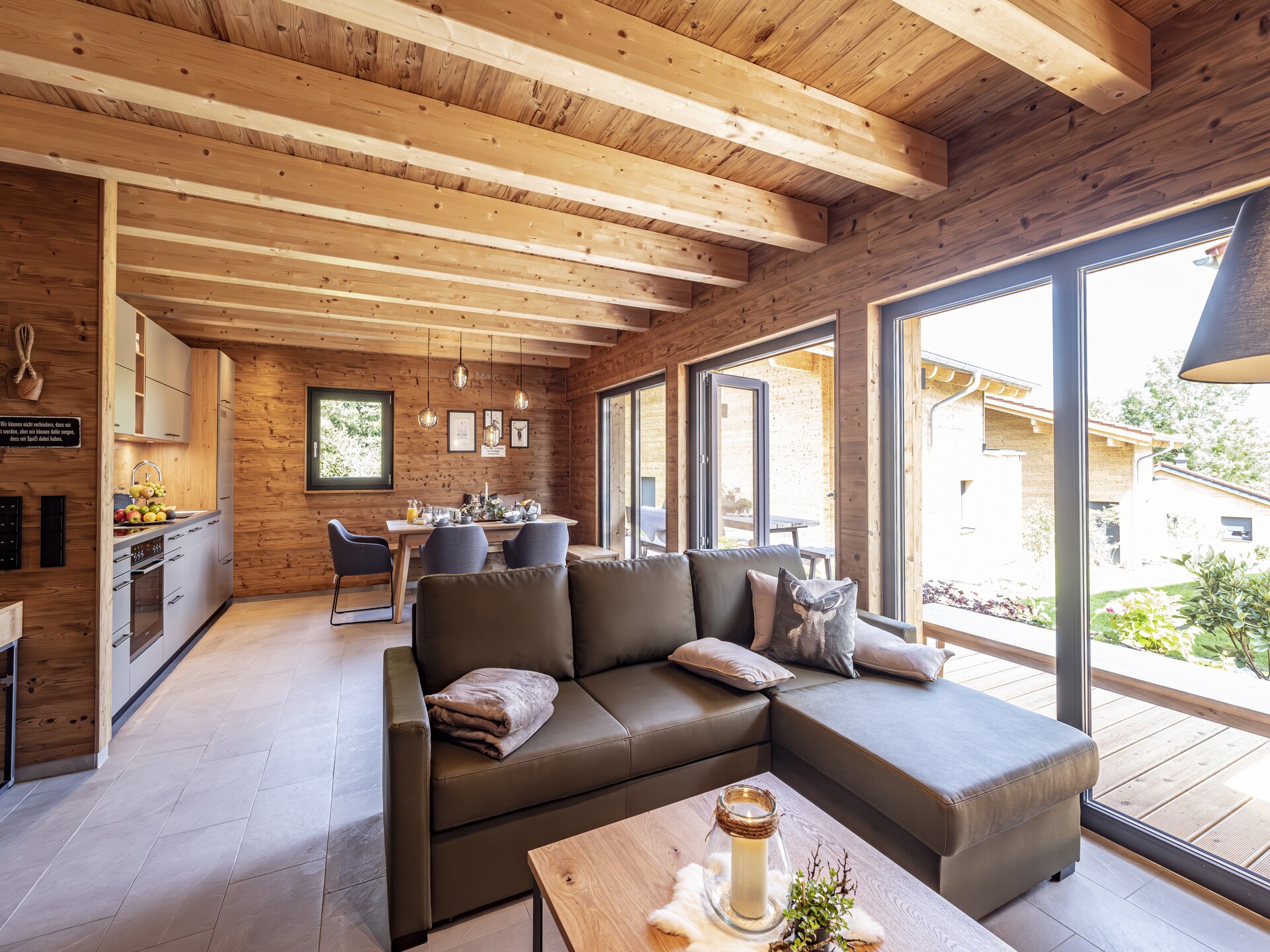 Vrijstaand chalet met privésauna en open haard aan de golfbaan in Bayerbach - foto 7