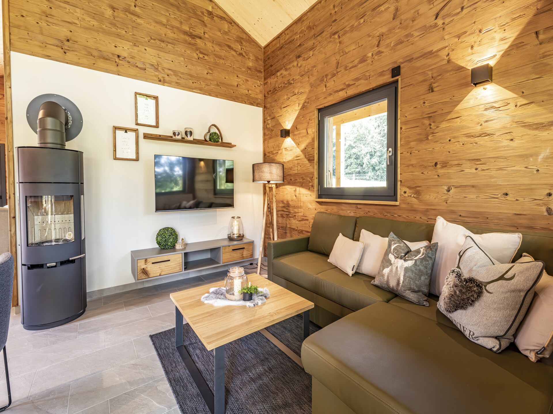 Vrijstaand chalet met privésauna en open haard aan de golfbaan in Bayerbach - foto 10