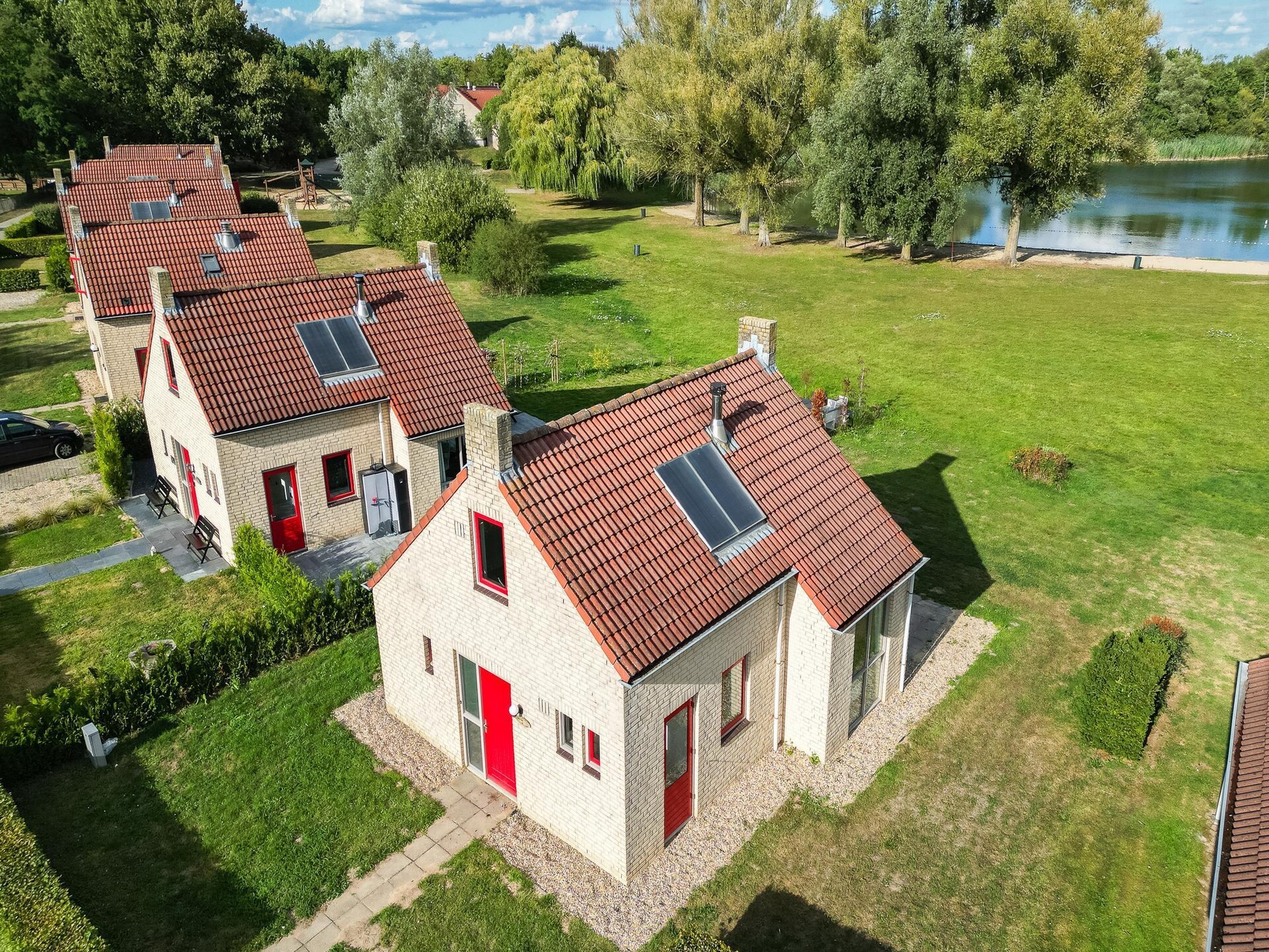 Vrijstaand wellness vakantiehuis aan het water in Ewijk voor 6 personen - foto 9