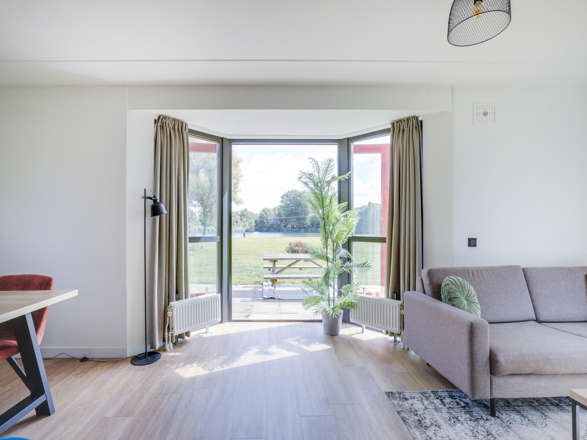 Vrijstaand wellness vakantiehuis aan het water in Ewijk voor 6 personen - foto 12