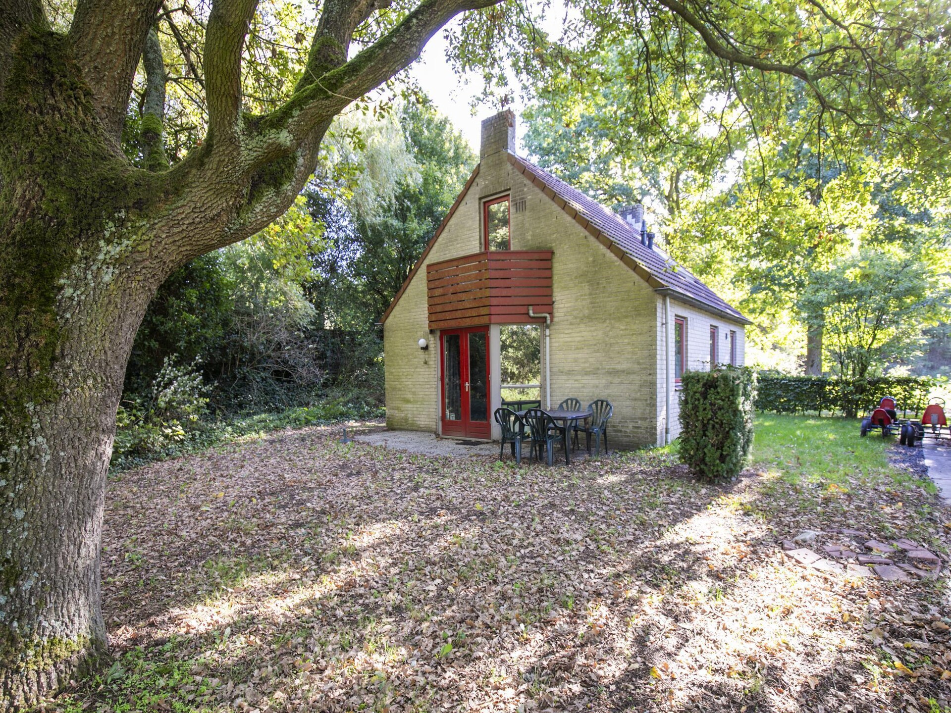 Vrijstaande wellnessbungalow aan het meer in Ewijk voor 4 personen - foto 11