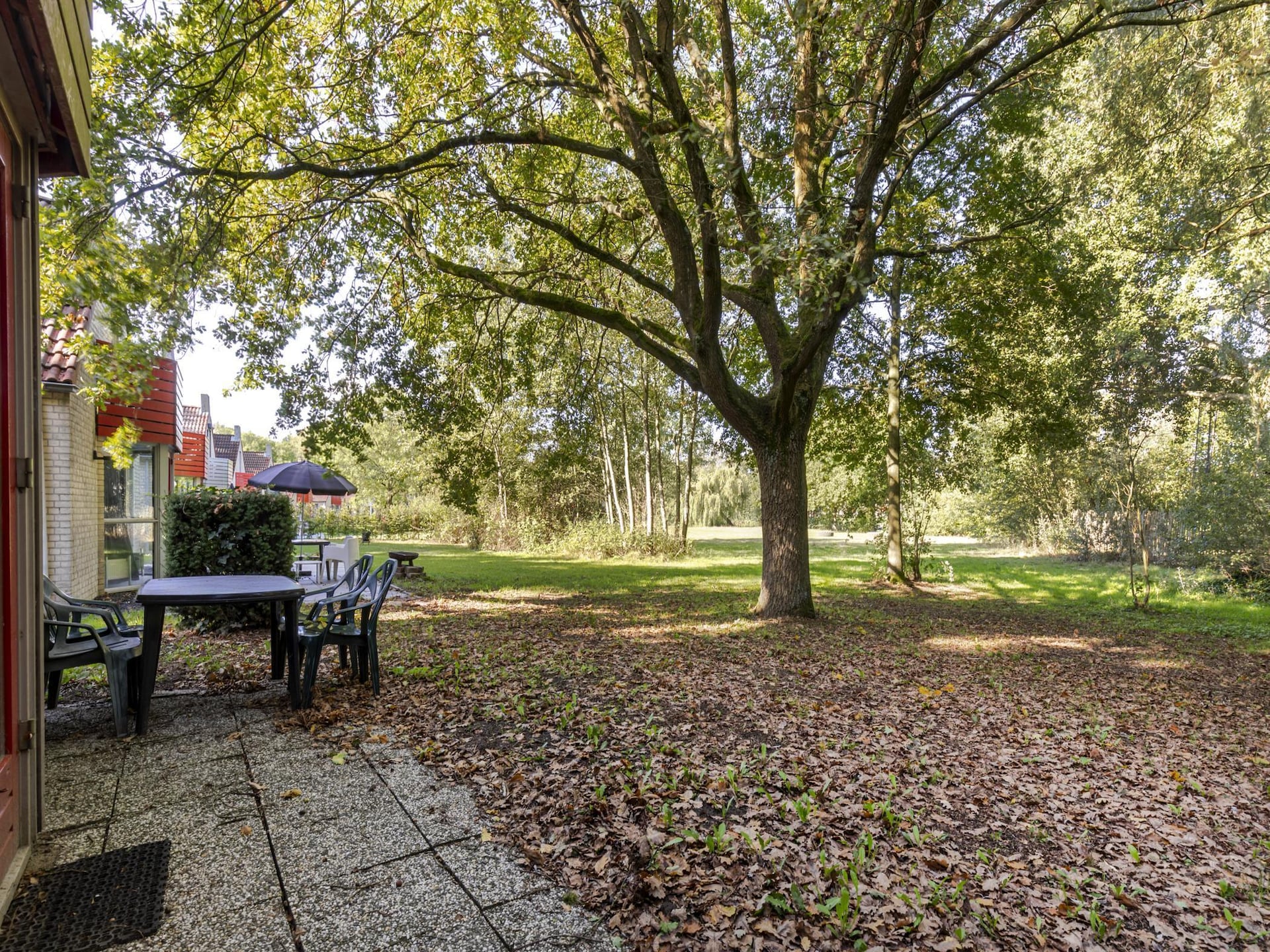 Vrijstaande wellnessbungalow aan het meer in Ewijk voor 4 personen - foto 8
