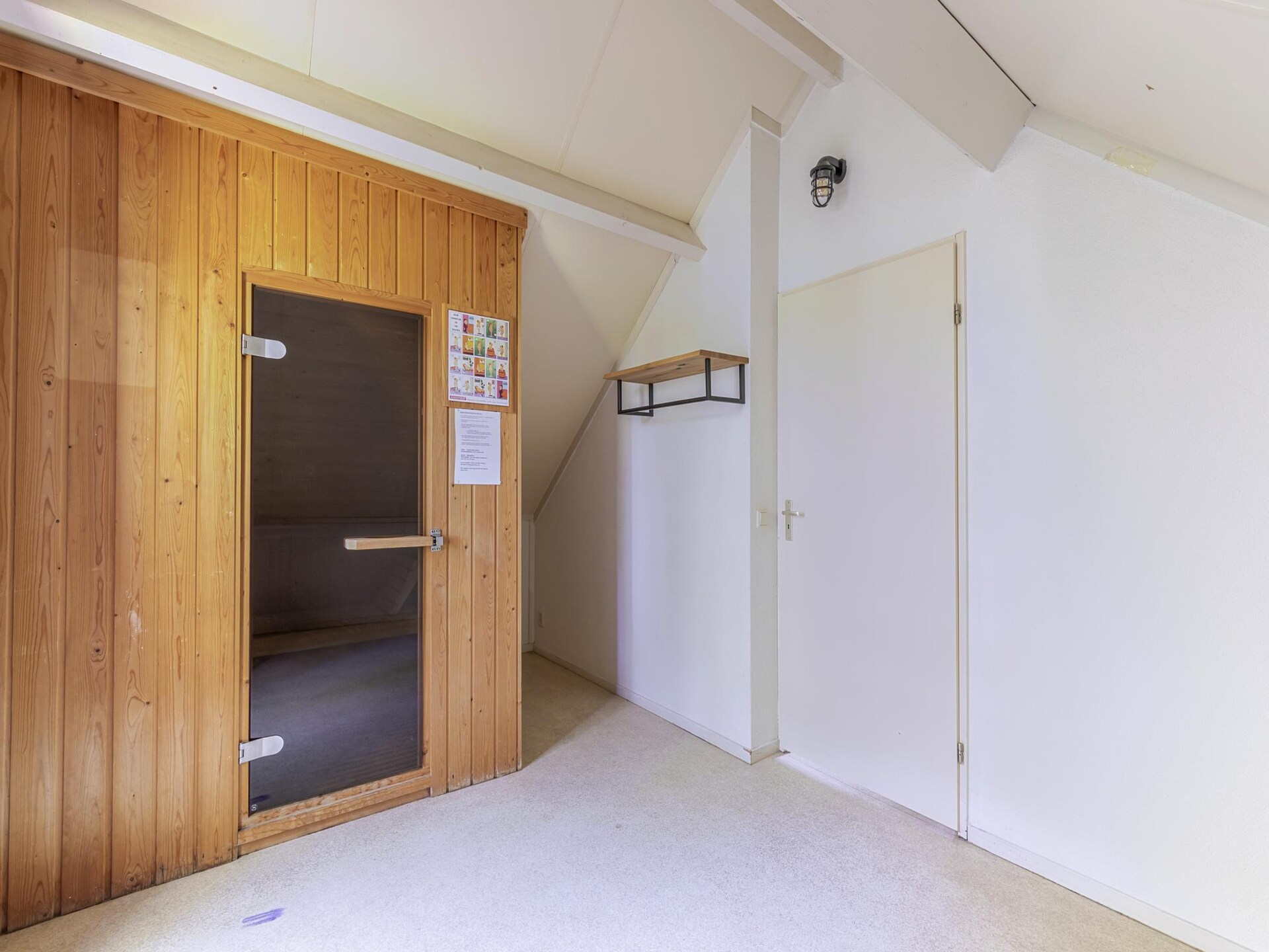 Vrijstaande wellnessbungalow aan het meer in Ewijk voor 4 personen - foto 7