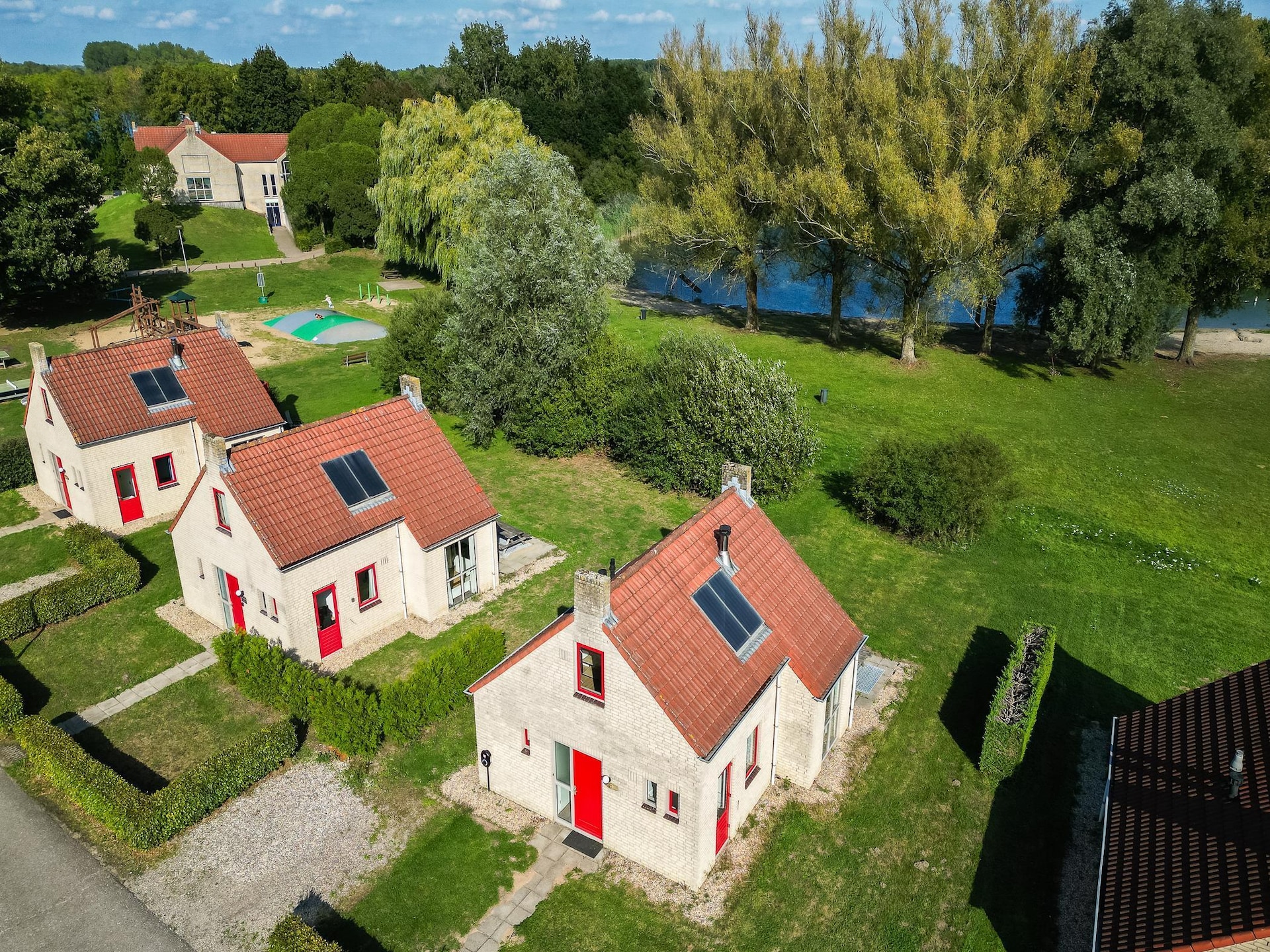 Vrijstaande bungalow aan het meer in Ewijk voor 6 personen - foto 35
