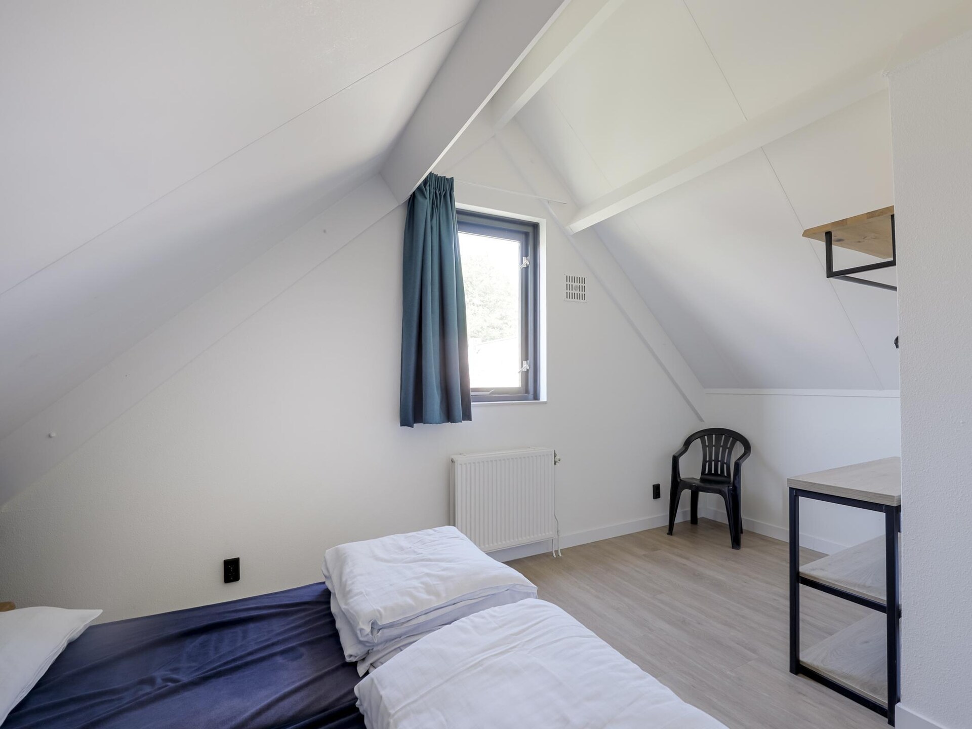 Vrijstaande bungalow aan het meer in Ewijk voor 6 personen - foto 18