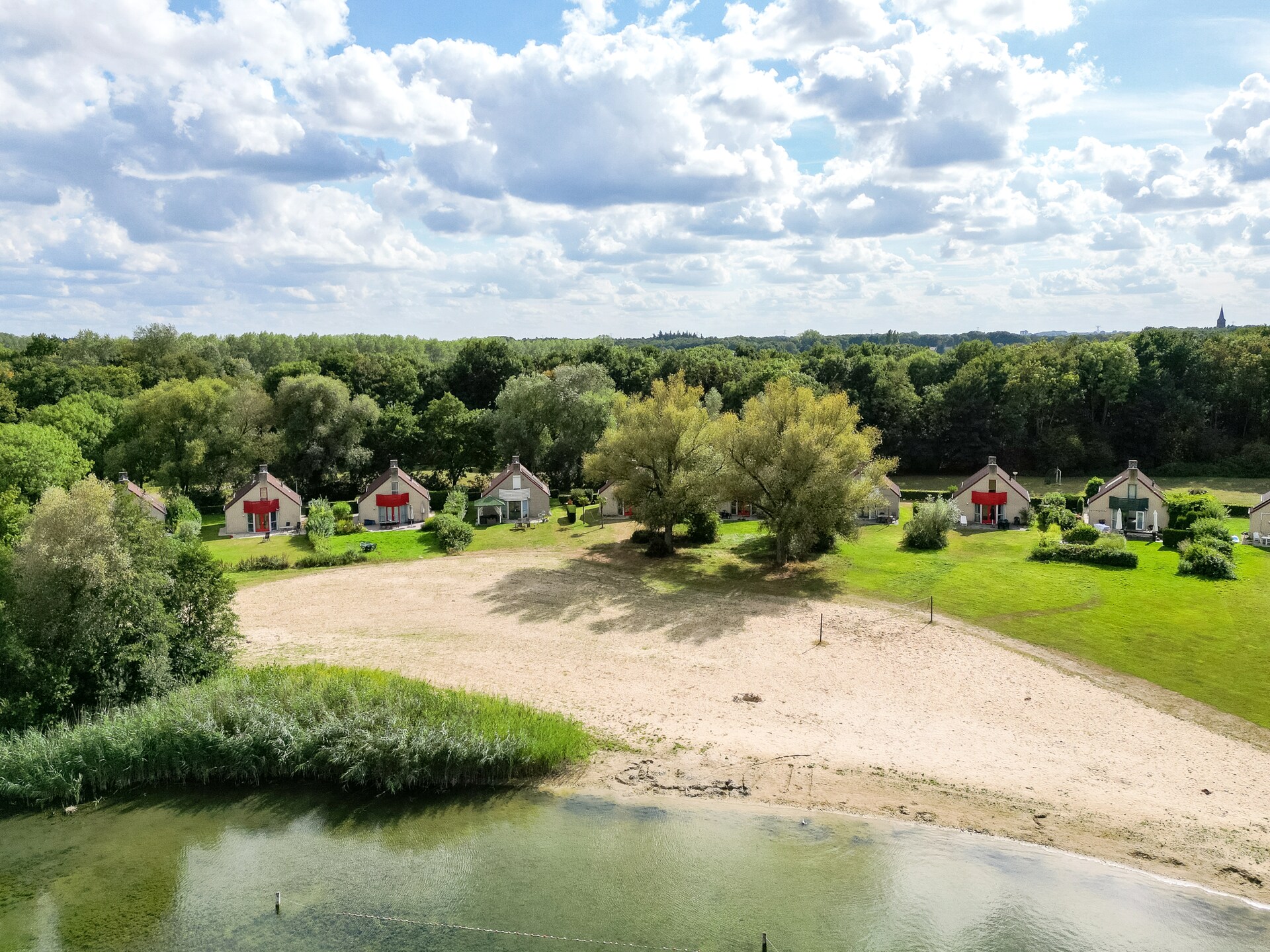 Vrijstaande VIP-bungalow met sauna in bosrijk Ewijk - foto 27