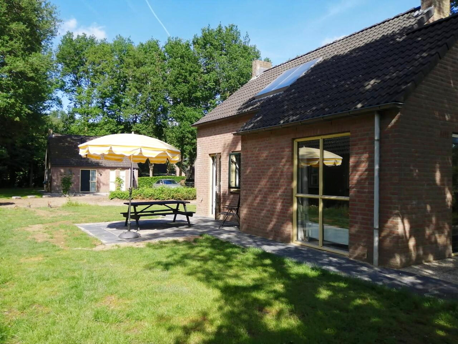 Vrijstaande VIP-bungalow met sauna in bosrijk Ewijk - foto 7