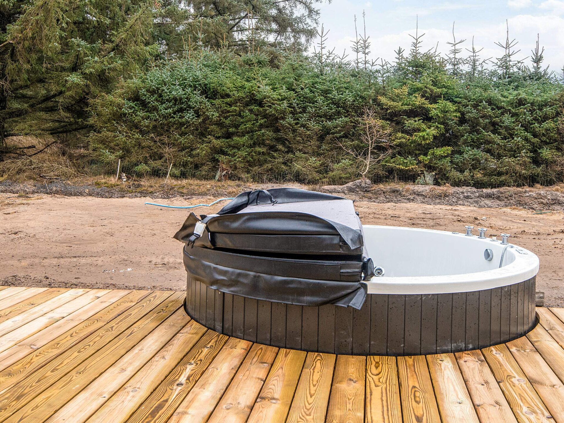 Nieuw vakantiehuis in Saltum met buitenspa, biljart en strand op 2 km - foto 16