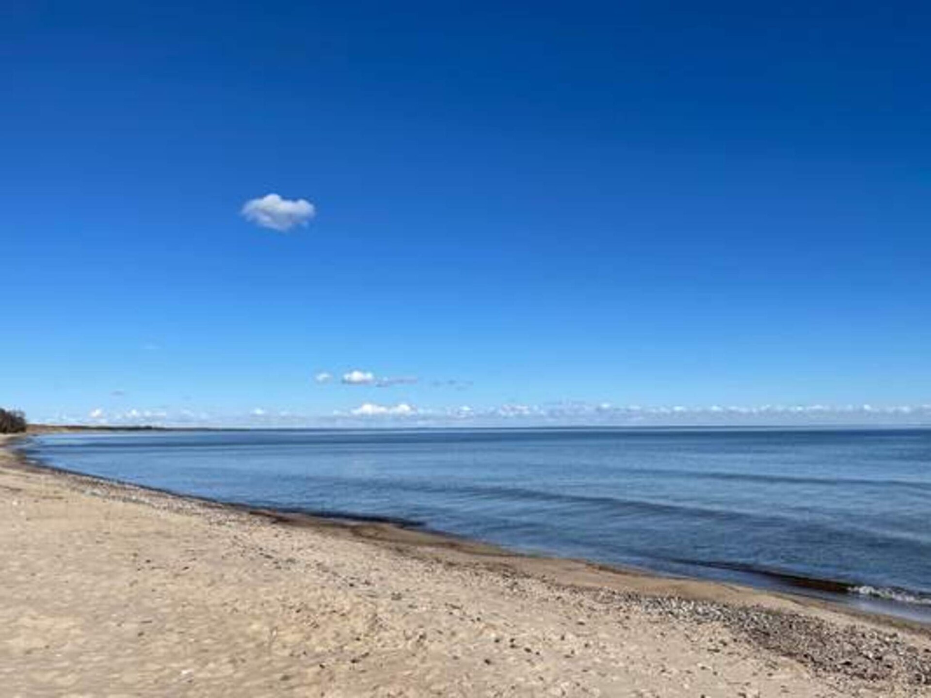 Vrijstaand vakantiehuis met gastenverblijf en vijver bij Brösarp - foto 19