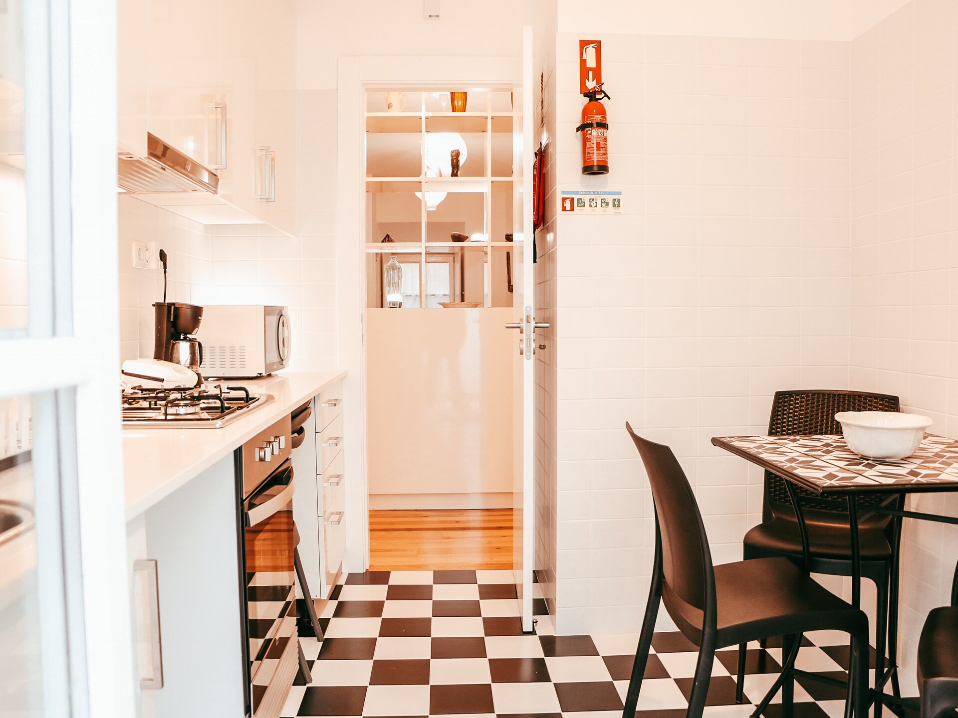 Stijlvol appartement met terras in het hart van Lissabon - foto 9