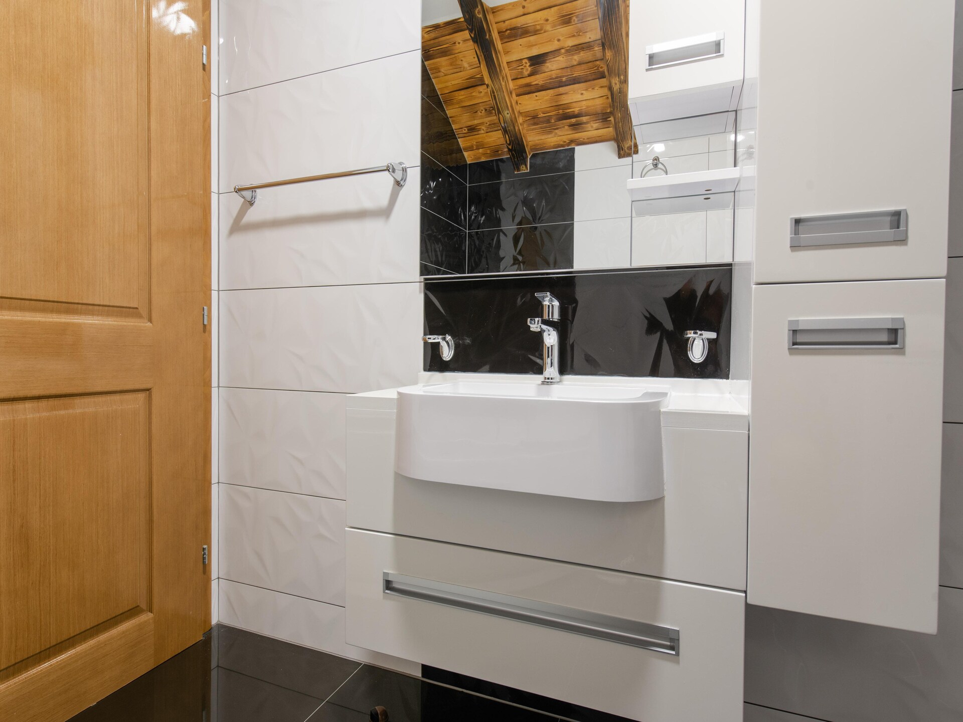 Villa Old House: privézwembad, jacuzzi en zomerkeuken bij Šumet - foto 32