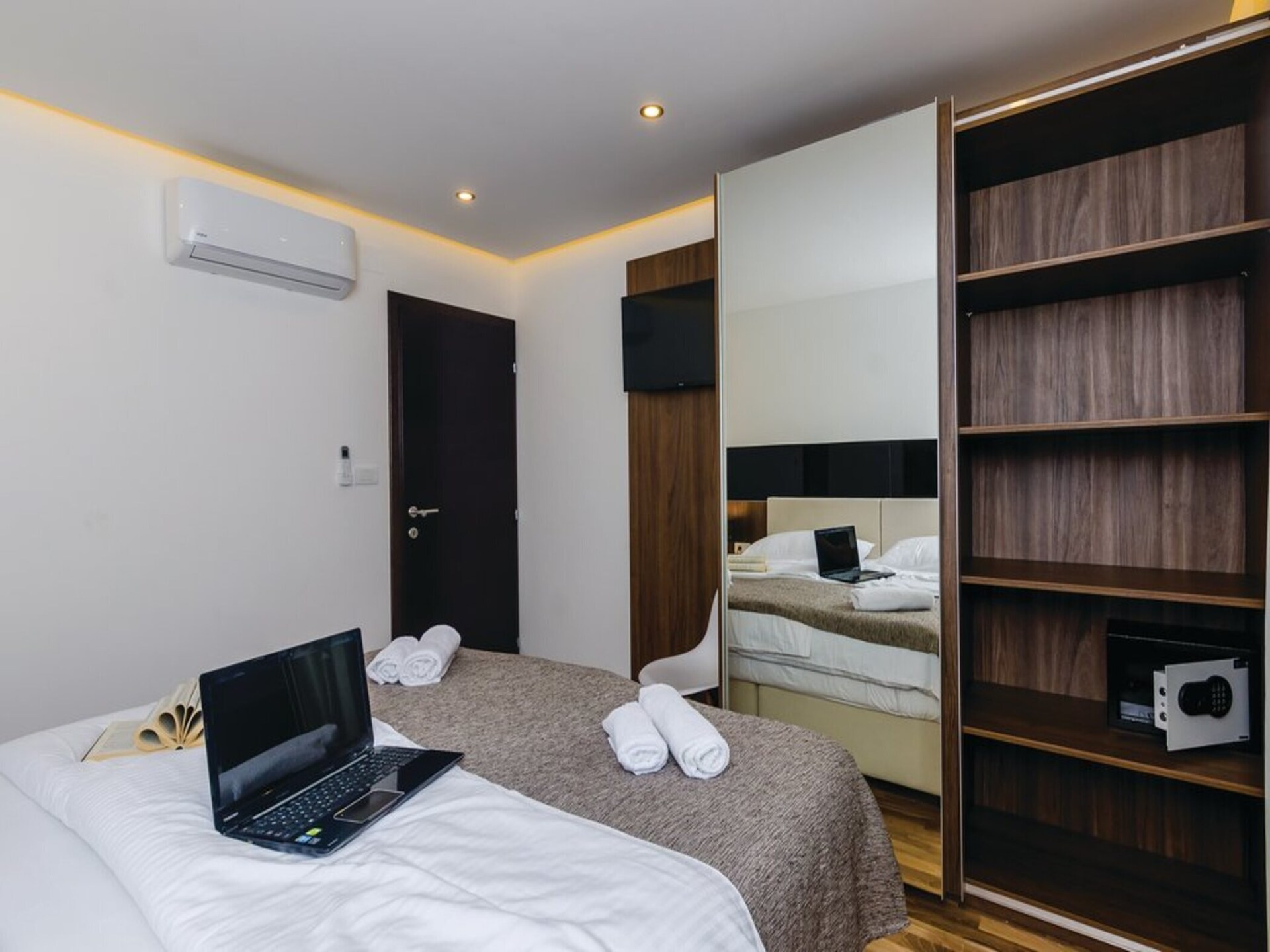 8-persoons villa in Zaton met privézwembad op 700m van het strand - foto 18