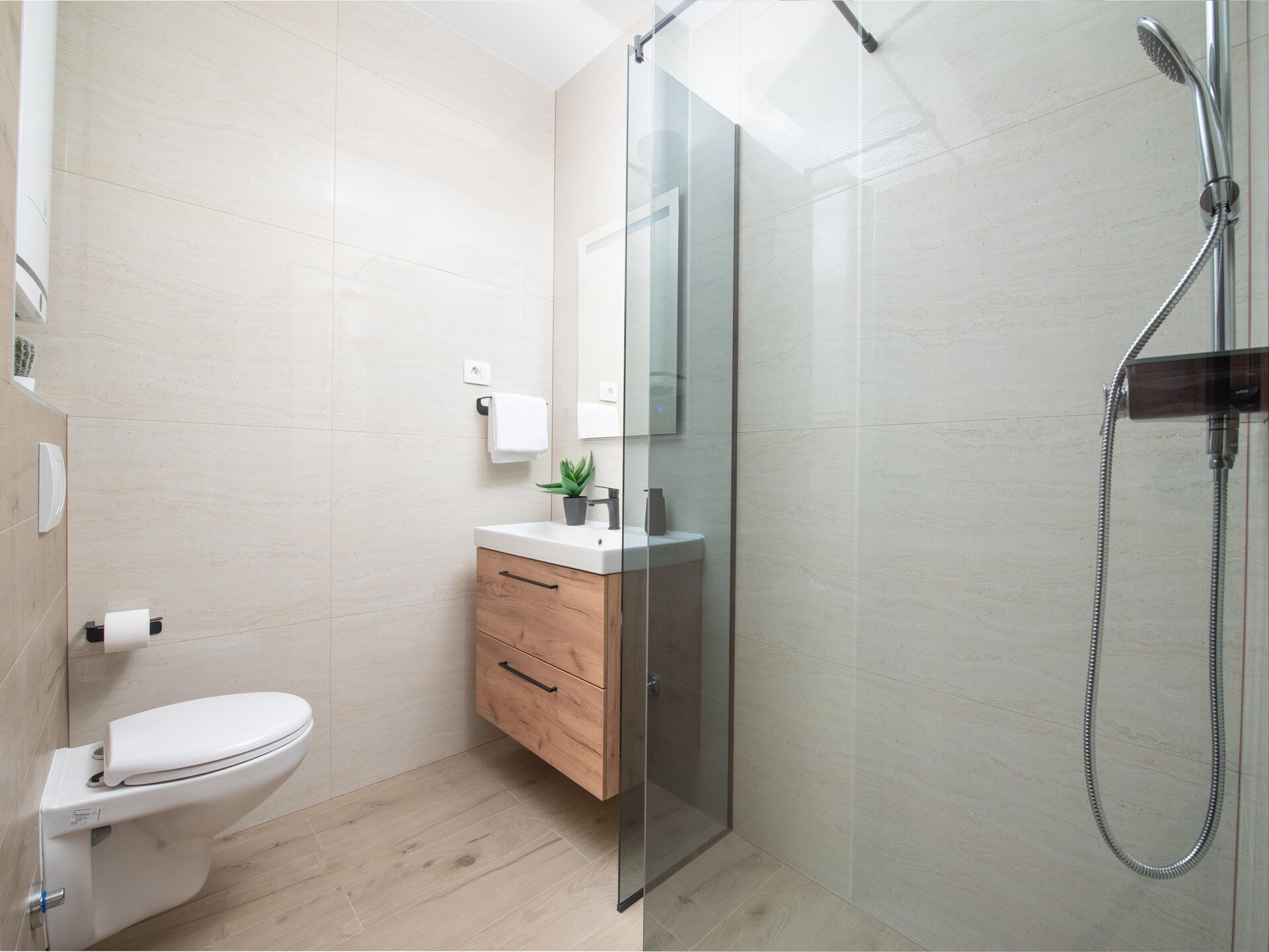 Moderne villa met privézwembad, hydromassage en waterval nabij Split - foto 33