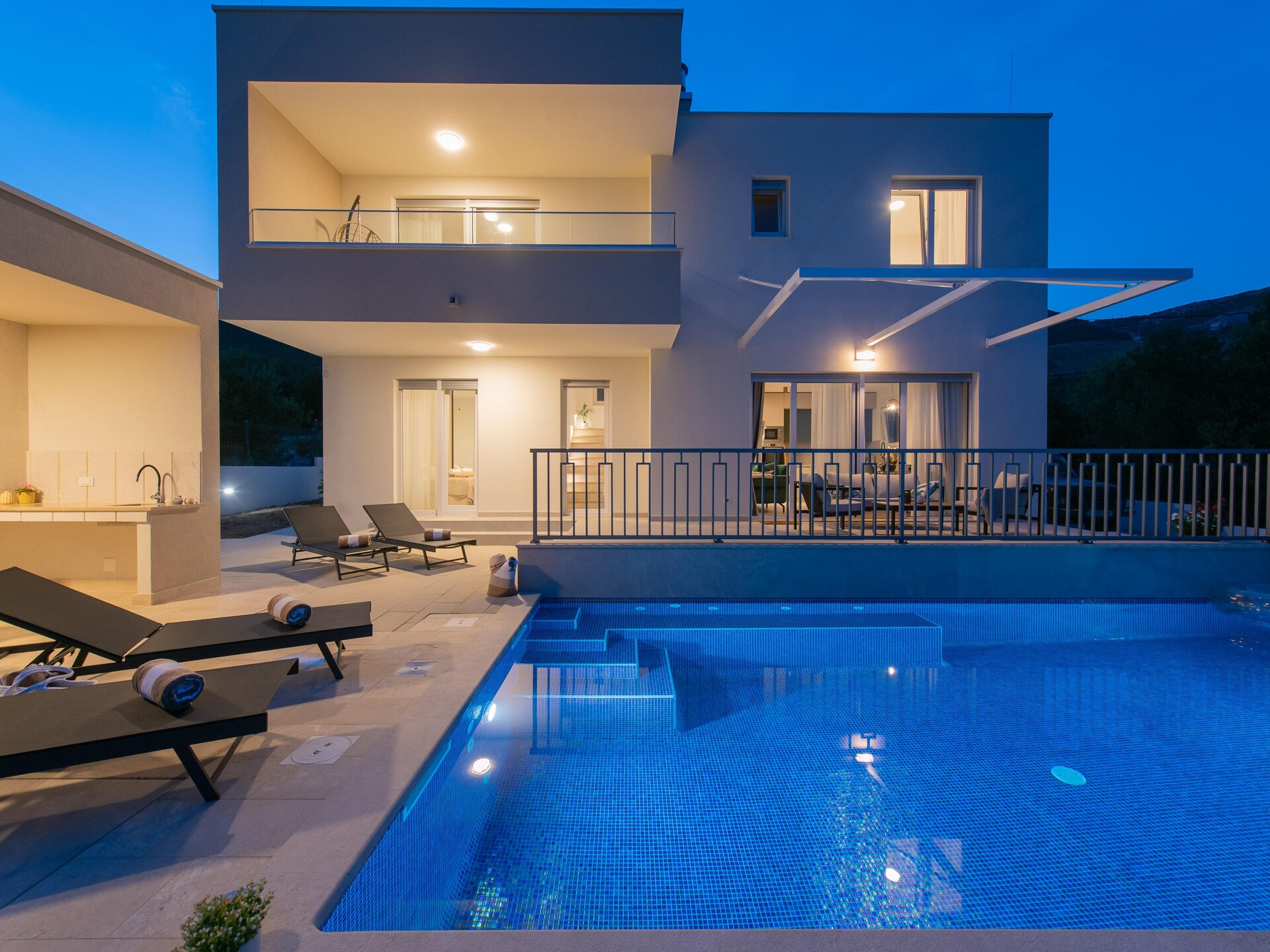 Villa Vista Vinea: luxe privévilla met panoramisch uitzicht en verwarmd zwembad bij Split - foto 12