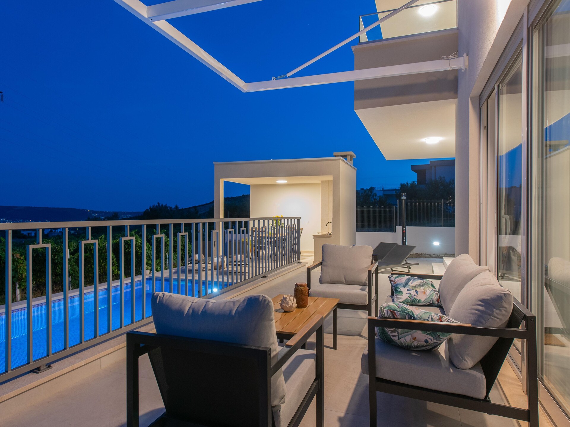 Villa Vista Vinea: luxe privévilla met panoramisch uitzicht en verwarmd zwembad bij Split - foto 38