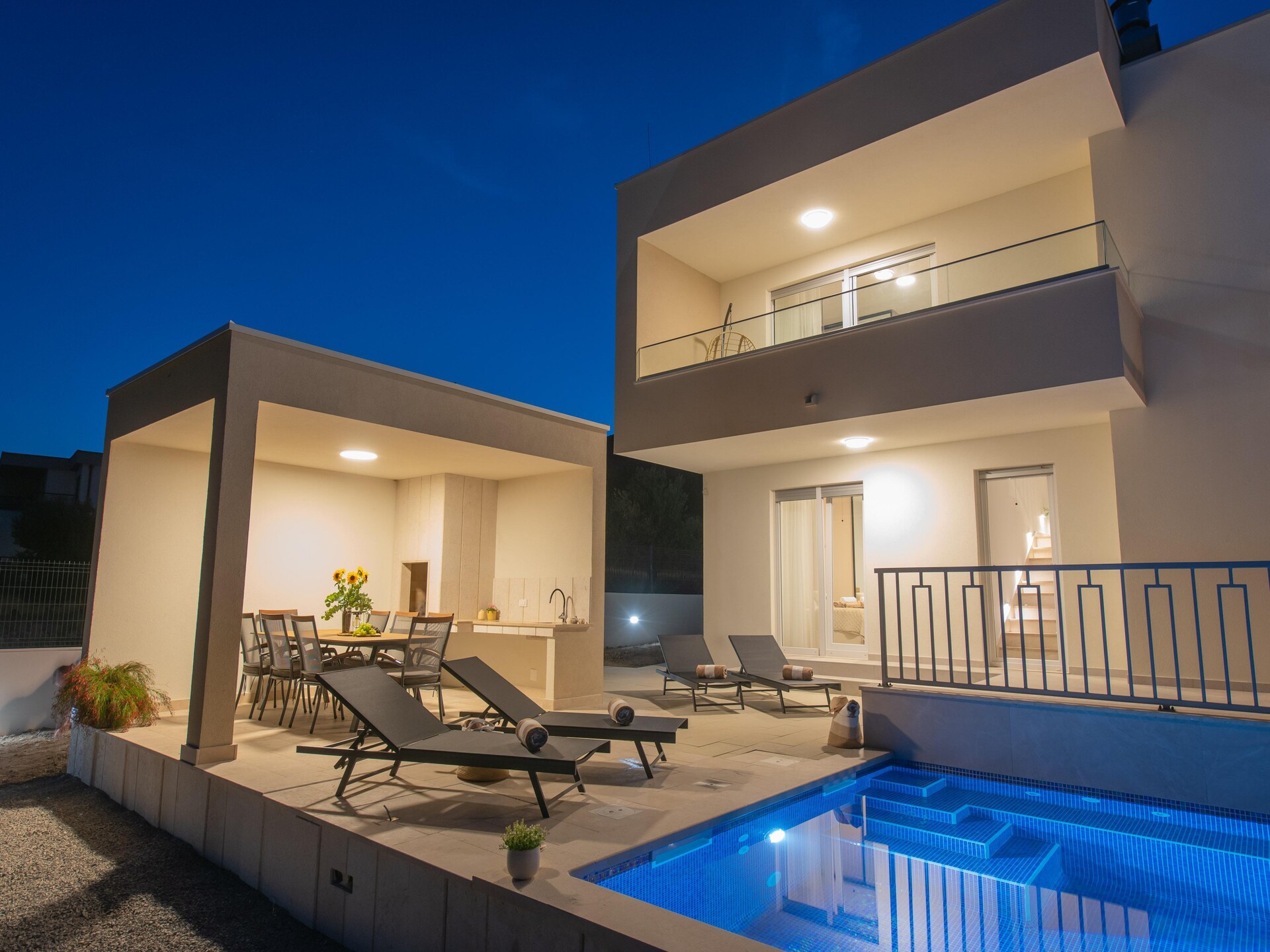 Villa Vista Vinea: luxe privévilla met panoramisch uitzicht en verwarmd zwembad bij Split - foto 16
