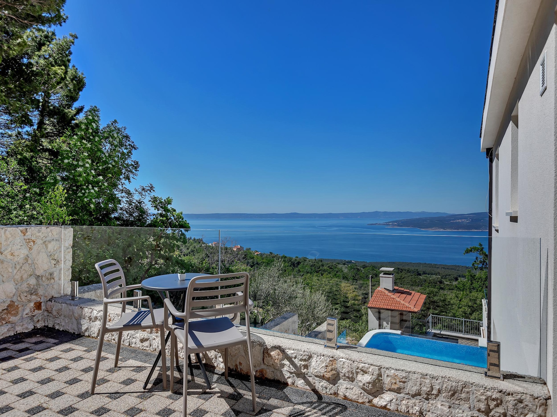 Villa Prestige in Baška Voda met privézwembad voor 10 personen - foto 40