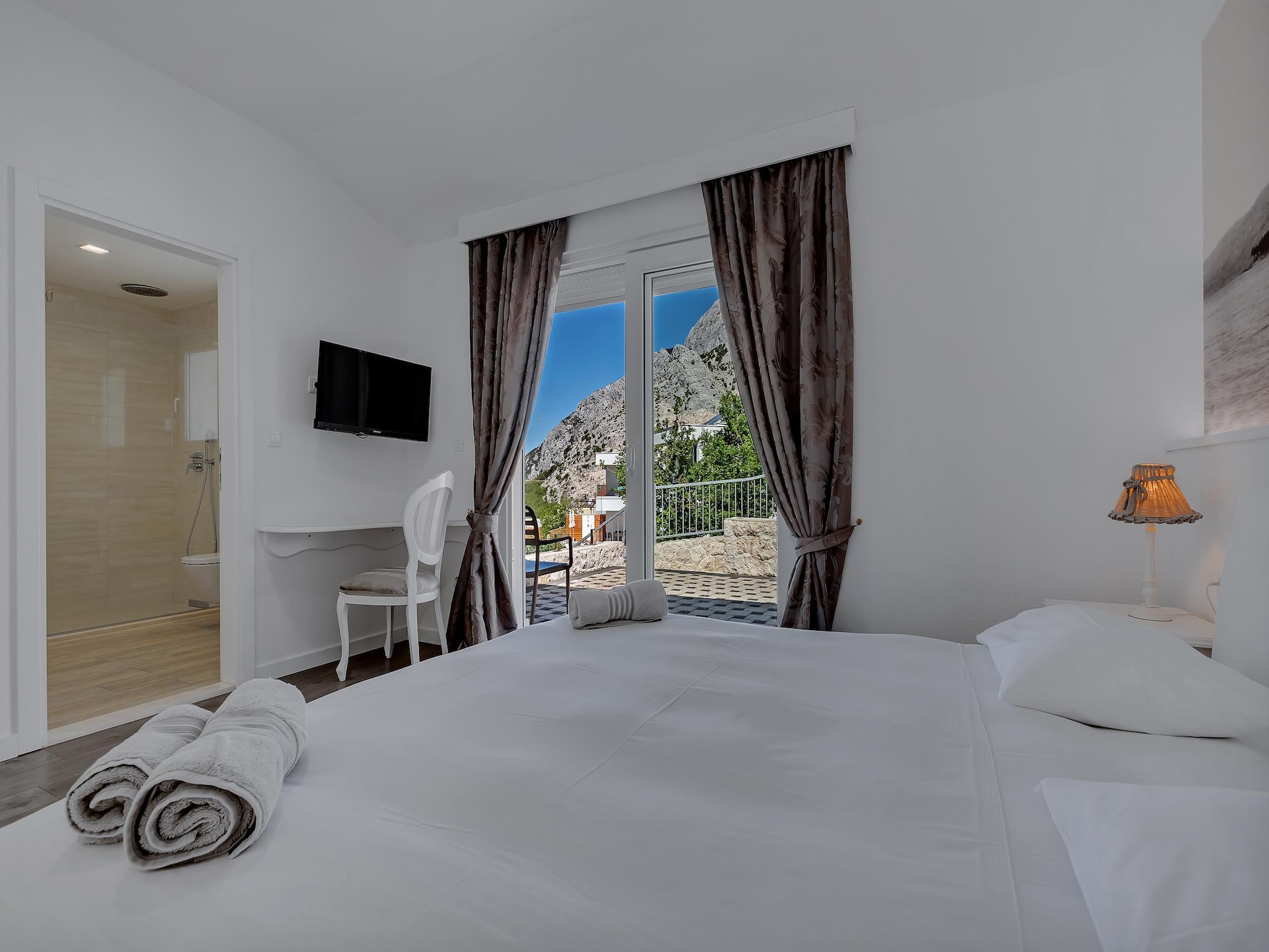 Villa Prestige in Baška Voda met privézwembad voor 10 personen - foto 26