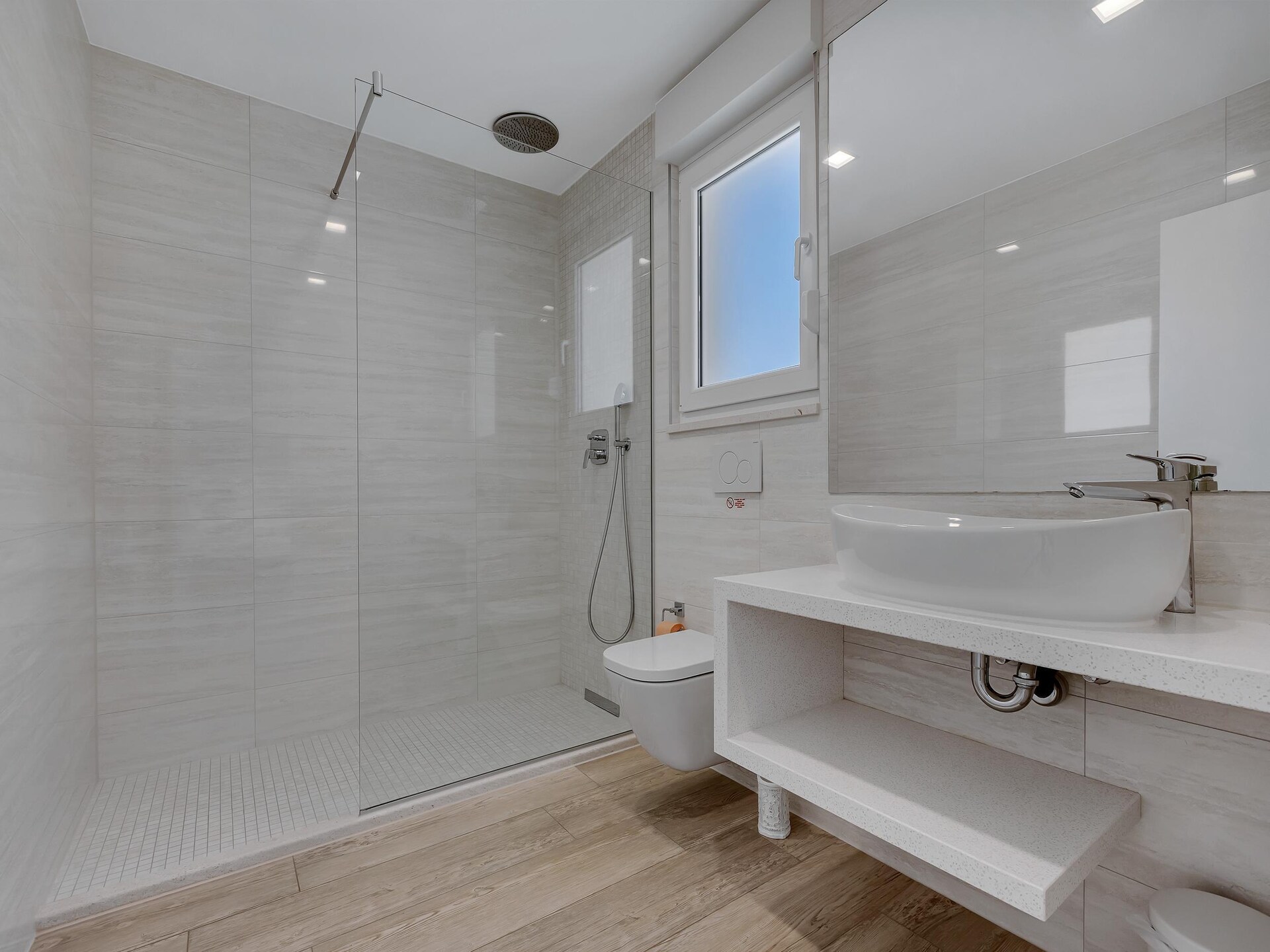 Villa Prestige in Baška Voda met privézwembad voor 10 personen - foto 31