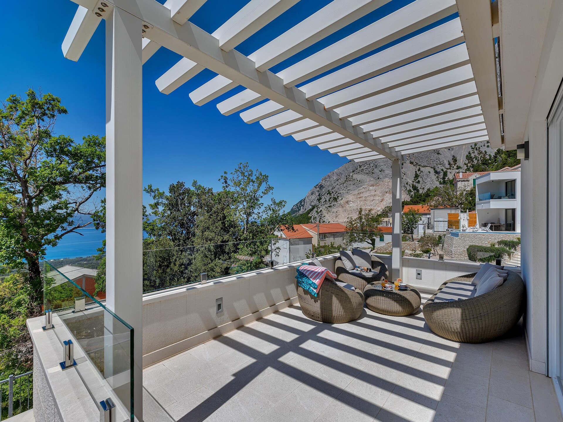 Villa Prestige in Baška Voda met privézwembad voor 10 personen - foto 39