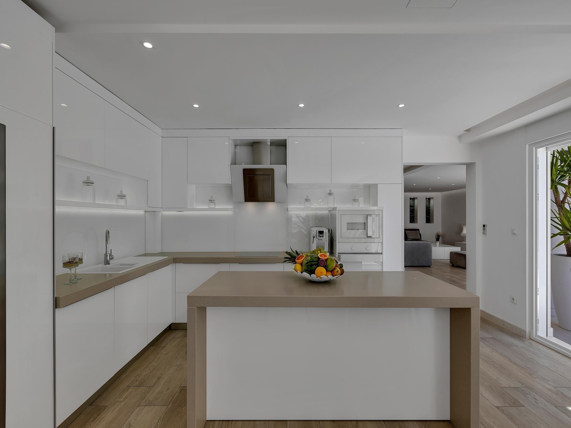Villa Prestige in Baška Voda met privézwembad voor 10 personen - foto 17