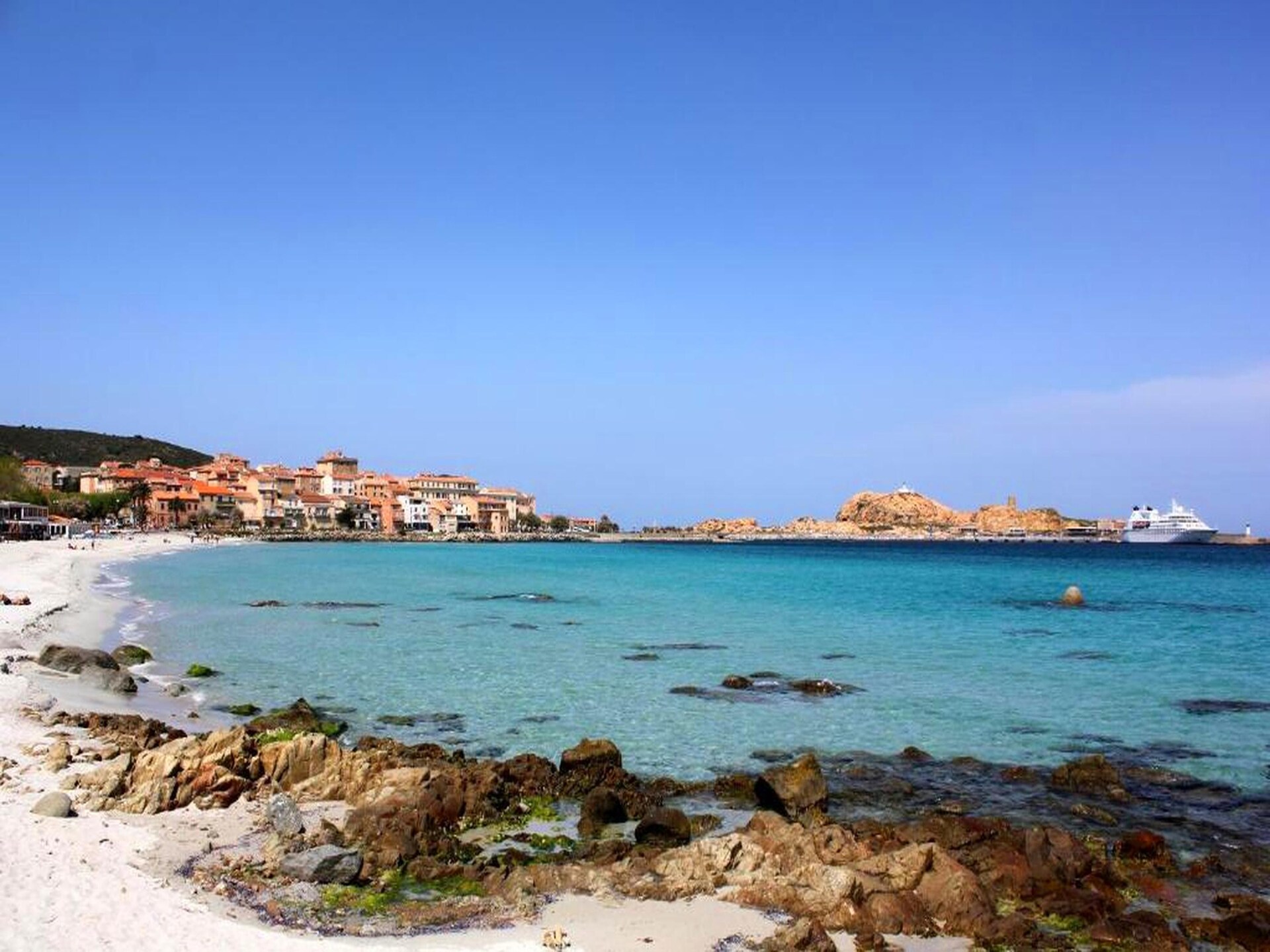 Knusse vrijstaande studio met balkon voor 3 personen in L'Ile Rousse - foto 18
