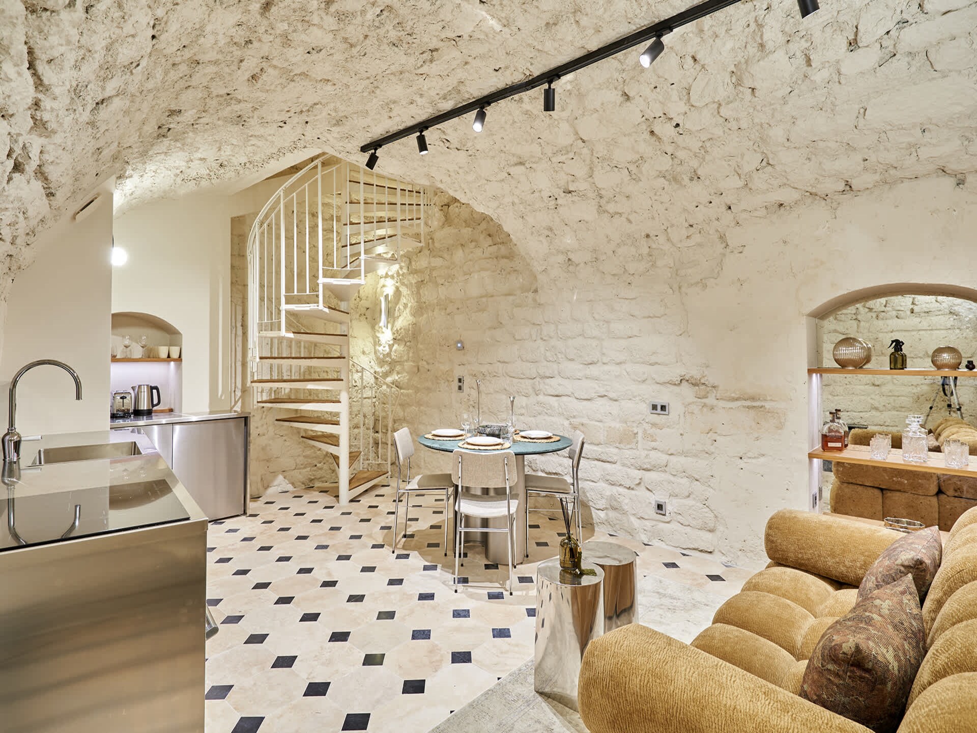 Architecturaal triplex met airco in de bruisende Marais, Parijs - foto 6