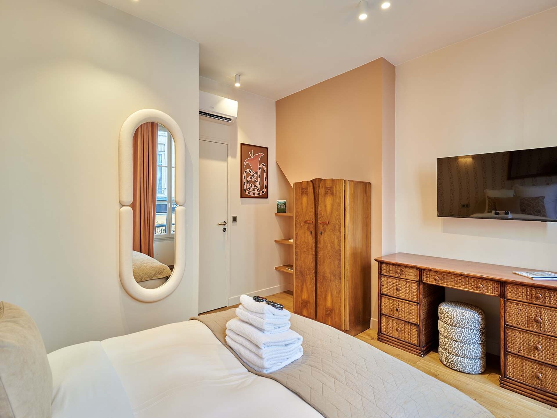 Architecturaal triplex met airco in de bruisende Marais, Parijs - foto 11