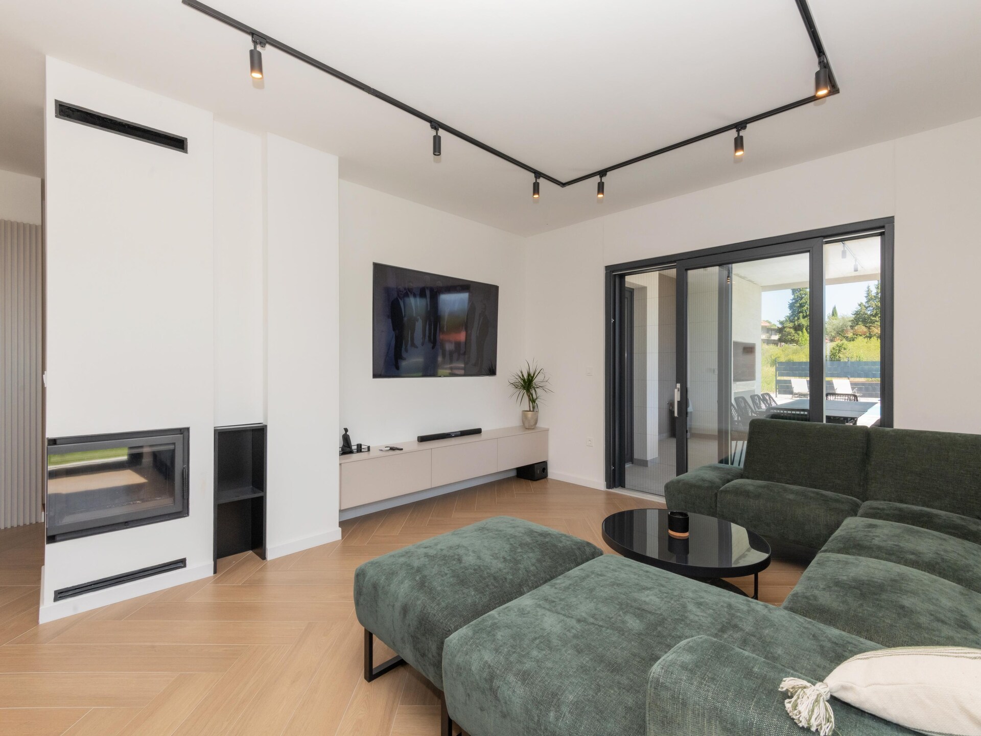 Villa Olive Residence: Luxe villa met verwarmd zwembad in de heuvels van Dalmatië - foto 16
