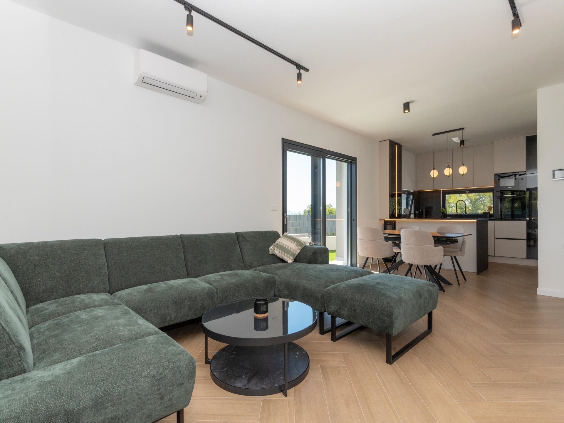 Villa Olive Residence: Luxe villa met verwarmd zwembad in de heuvels van Dalmatië - foto 2