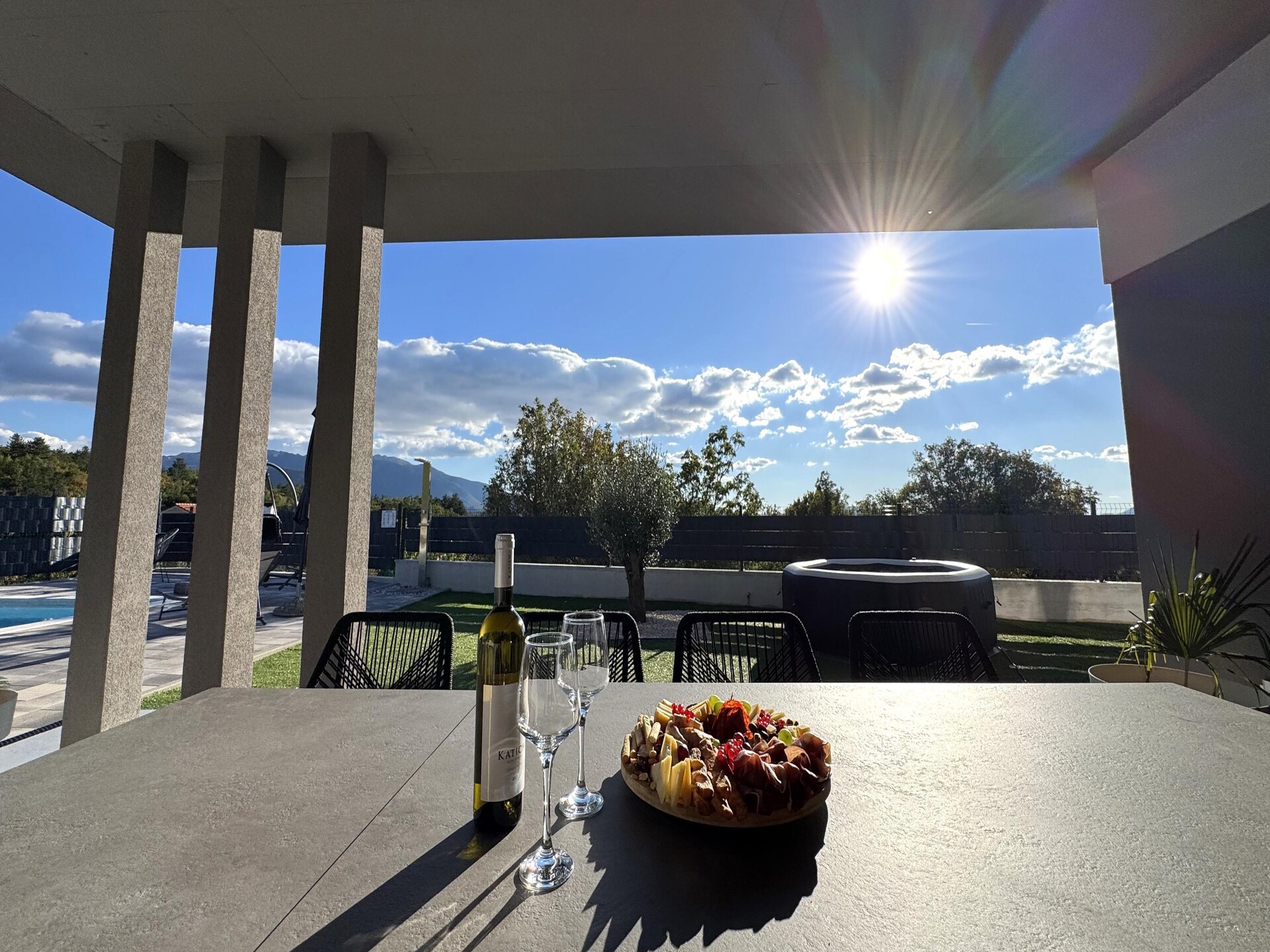 Villa Olive Residence: Luxe villa met verwarmd zwembad in de heuvels van Dalmatië - foto 32
