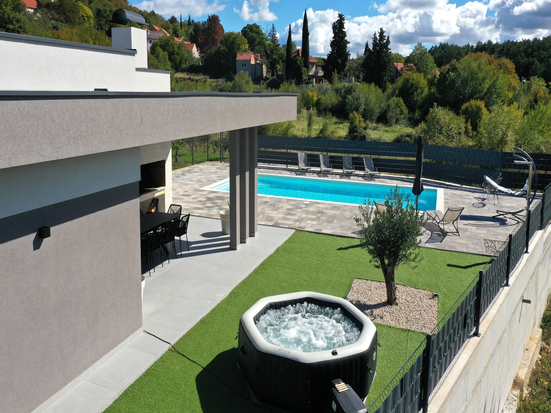 Villa Olive Residence: Luxe villa met verwarmd zwembad in de heuvels van Dalmatië - foto 14