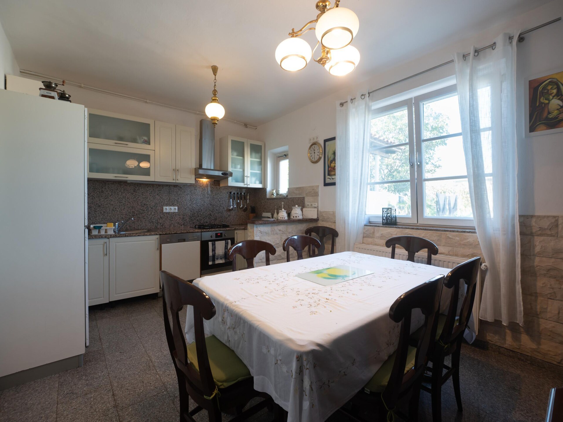 Ruim vakantiehuis voor 7 personen, 250m van zee in Dobropoljana - foto 11