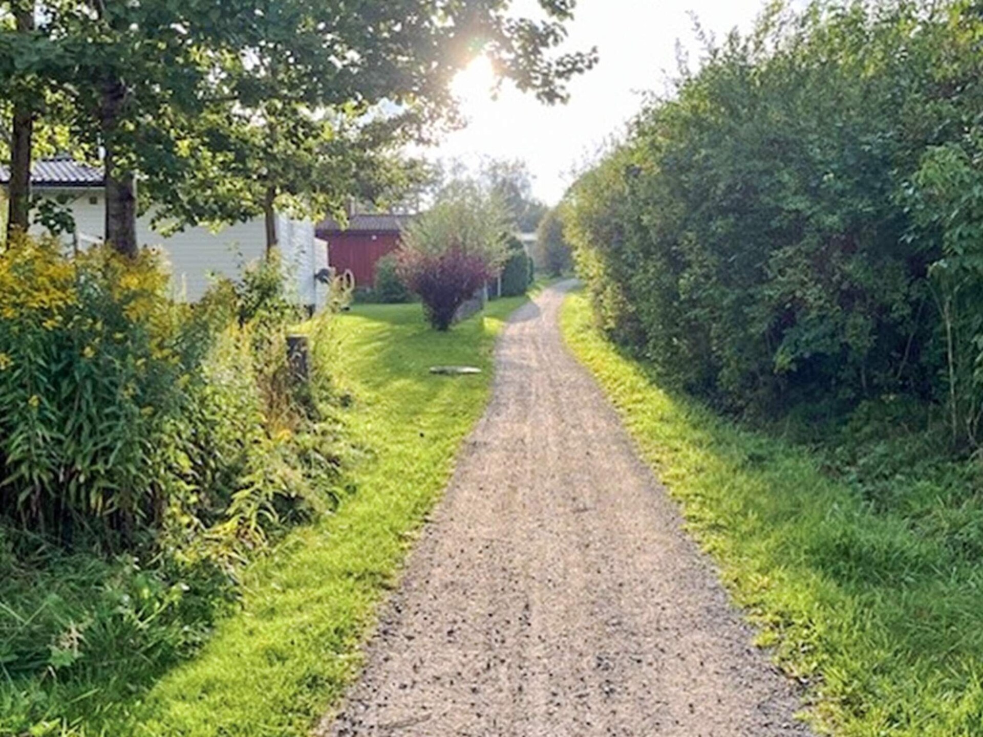 Zonnig vakantiehuis aan de golfbaan, 350m van zee in Strömstad - foto 13