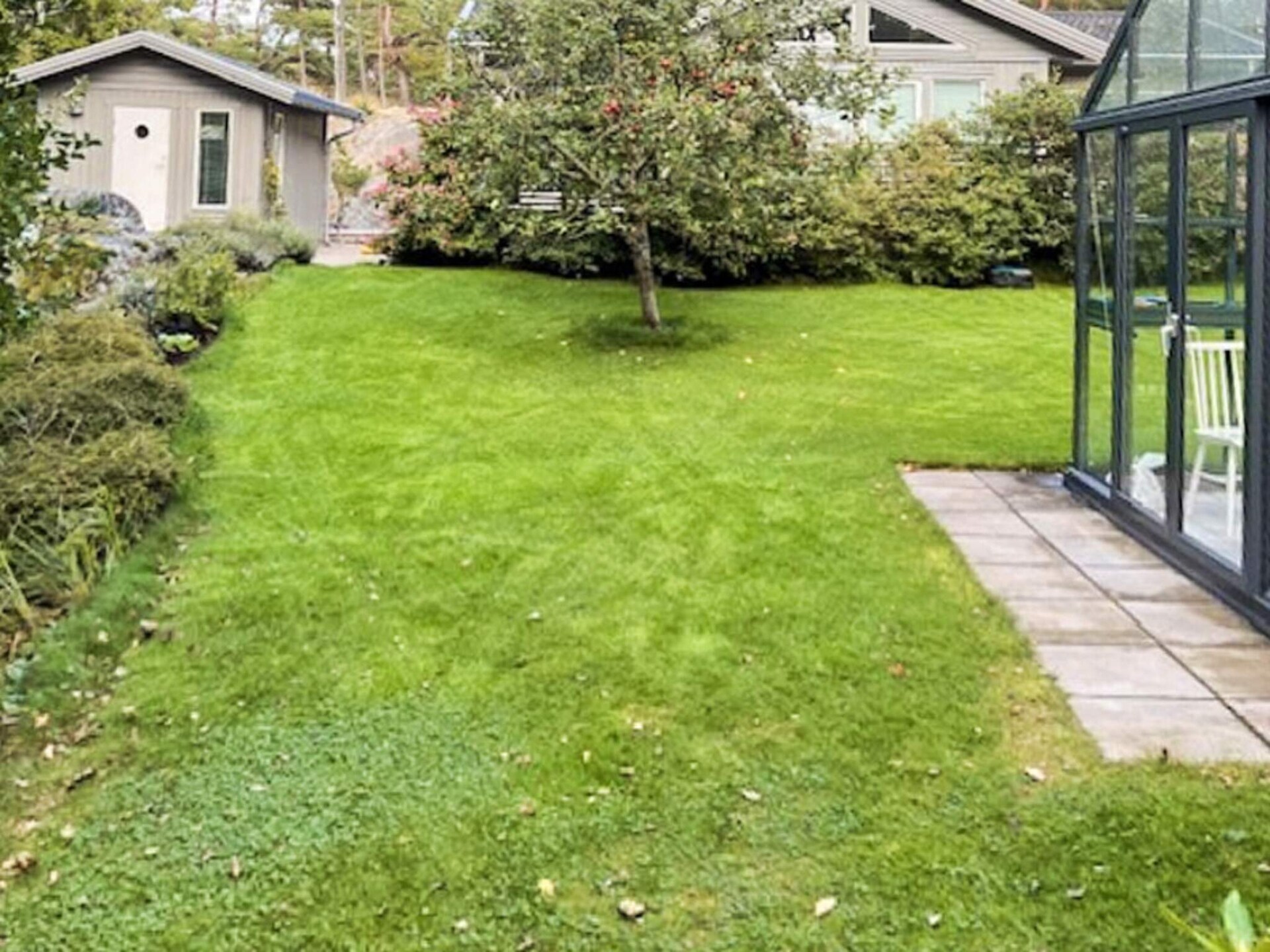 Zonnig vakantiehuis aan de golfbaan, 350m van zee in Strömstad - foto 12