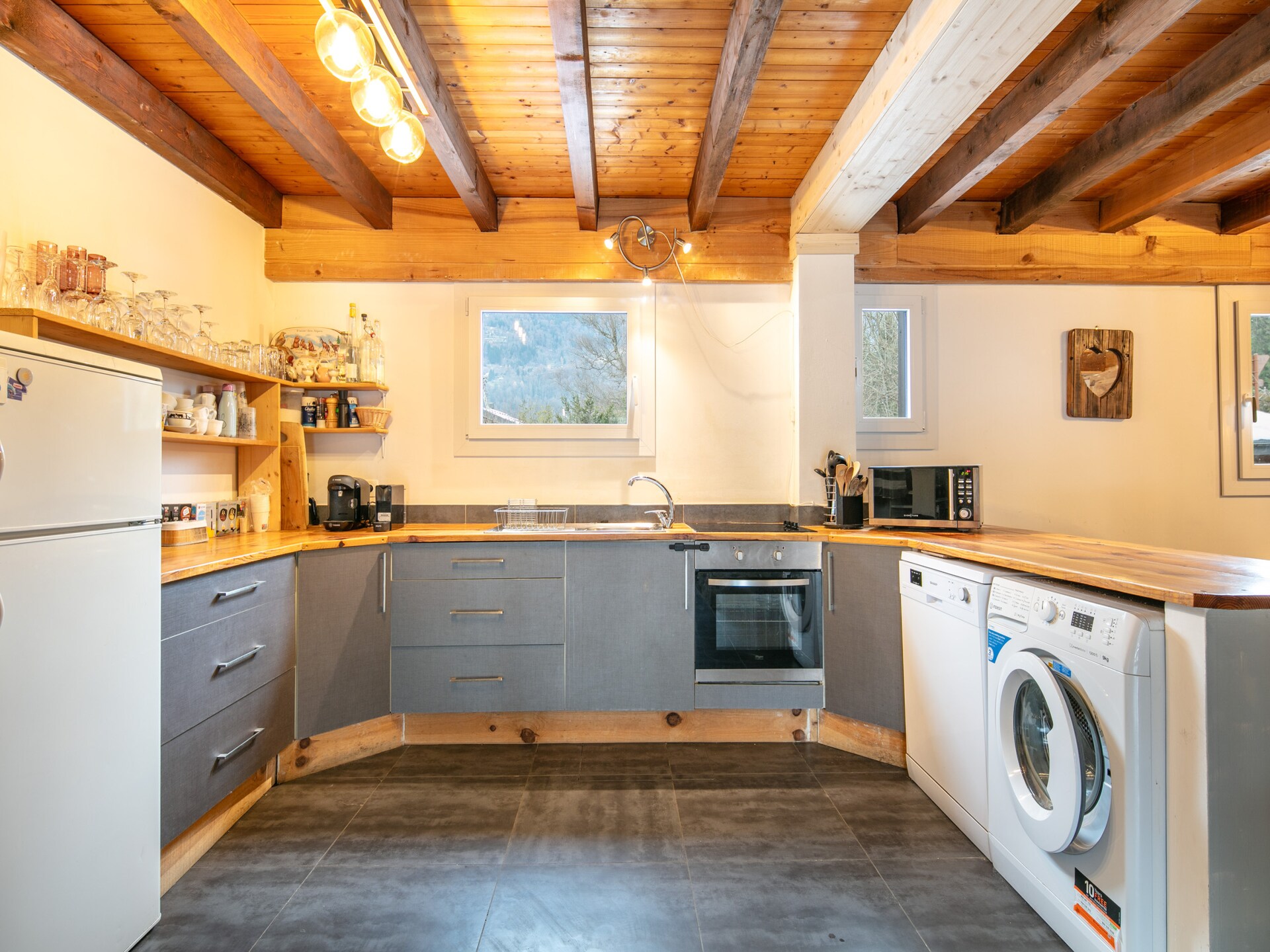 Chalet Les Marmottes: 8-persoons chalet met jacuzzi op 50m van het meer - foto 3