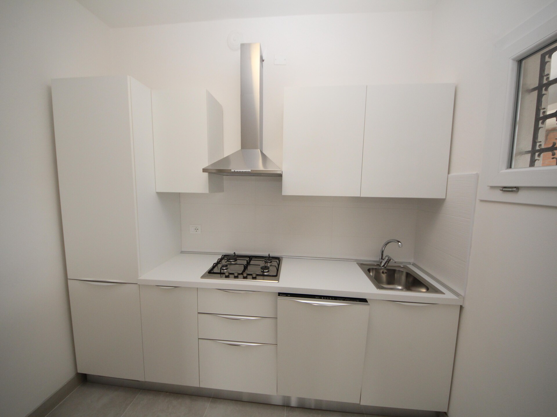 Modern appartement in Rosolina Mare, 400m van strand, met tuin & airco - foto 4