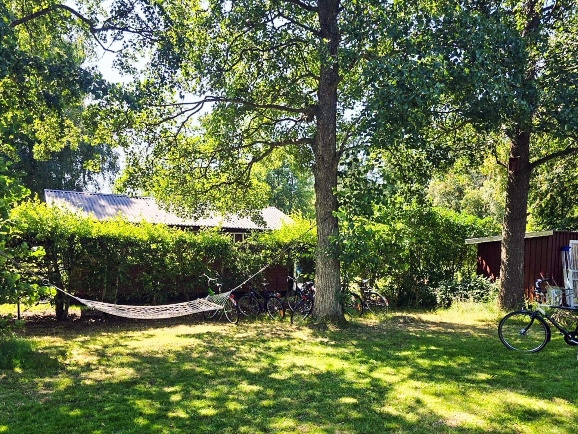 Vrijstaand vakantiehuis met gastenverblijf aan de golfbaan bij Löttorp - foto 19