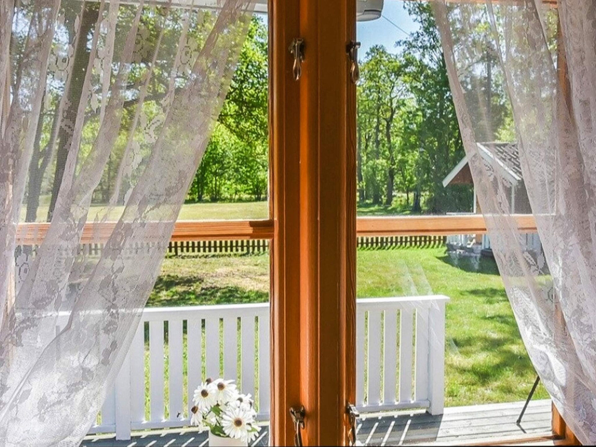 Vrijstaand vakantiehuis met gastenverblijf aan de golfbaan bij Löttorp - foto 32