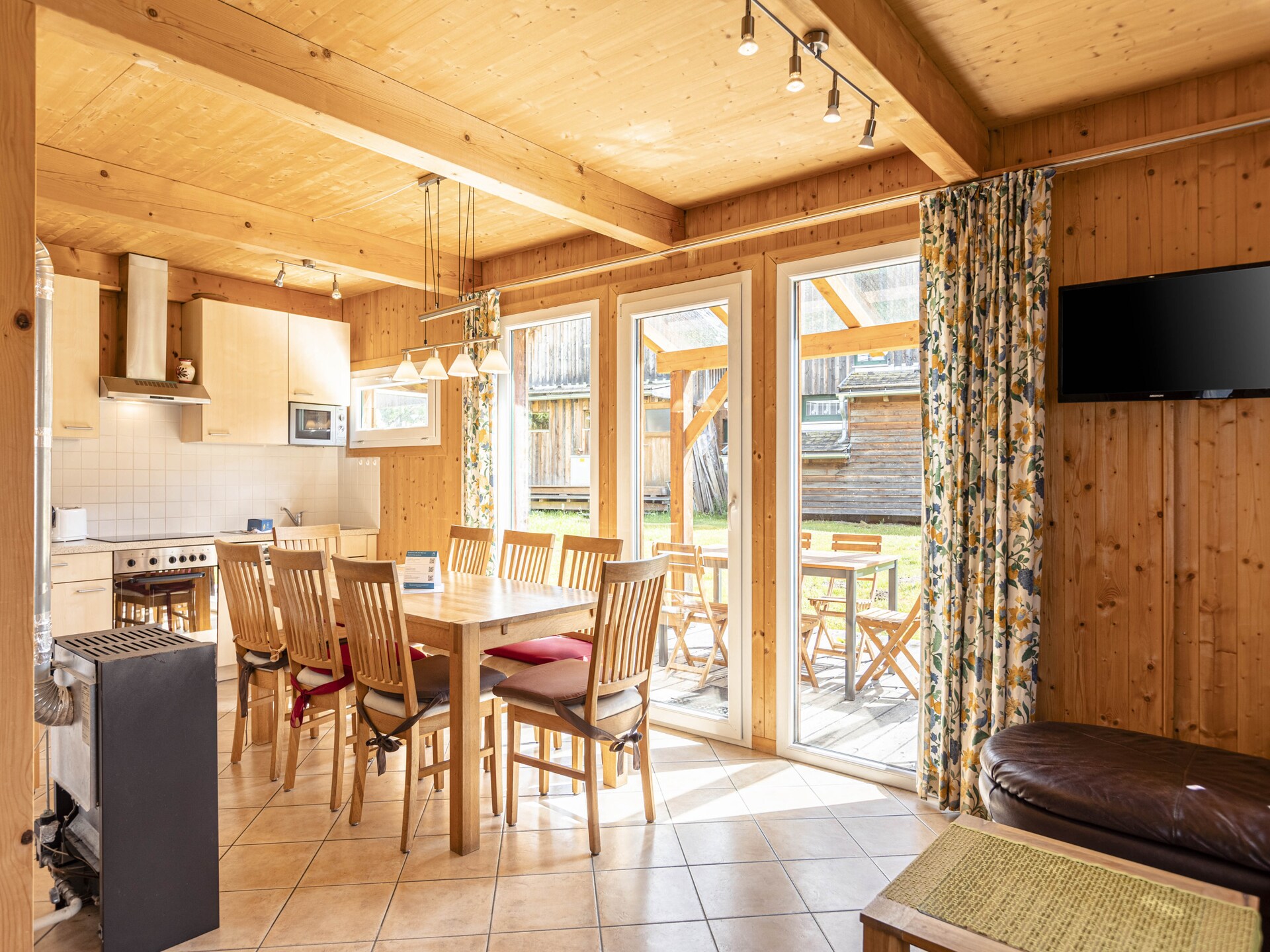 Alpenchalet voor 8 aan de golfbaan, 500m van de Kreischberg skilift - foto 4