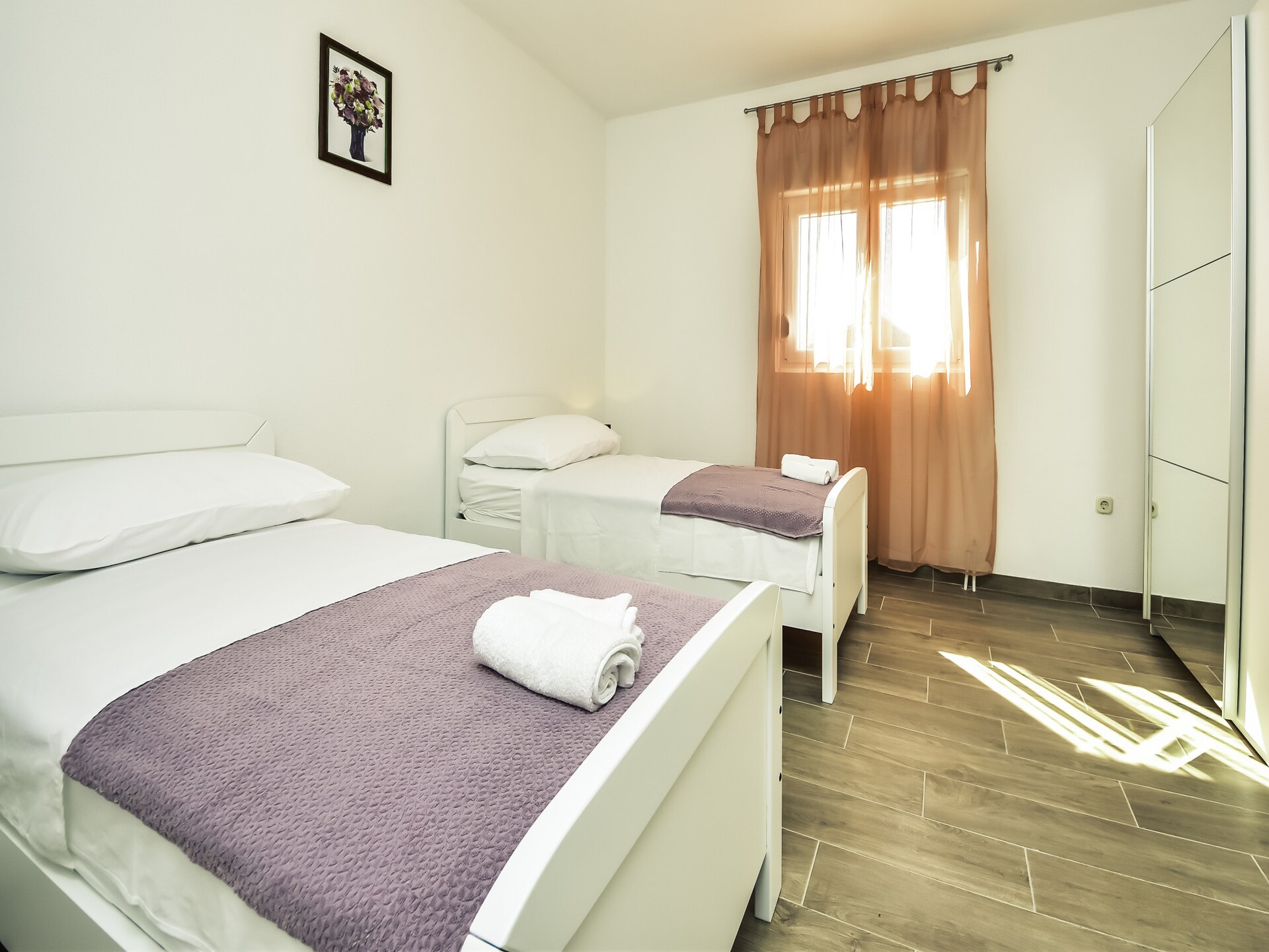 Ruim vakantiehuis met privézwembad voor 10 personen in Tinj - foto 16