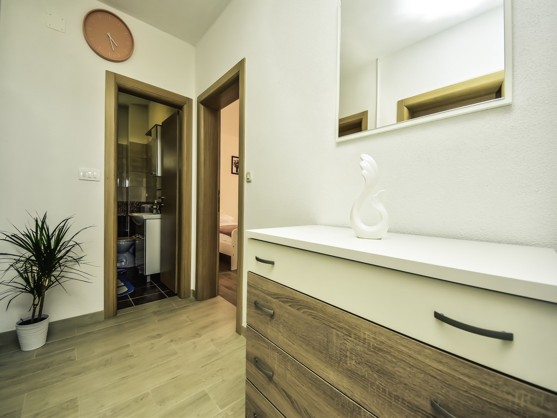 Ruim vakantiehuis met privézwembad voor 10 personen in Tinj - foto 27