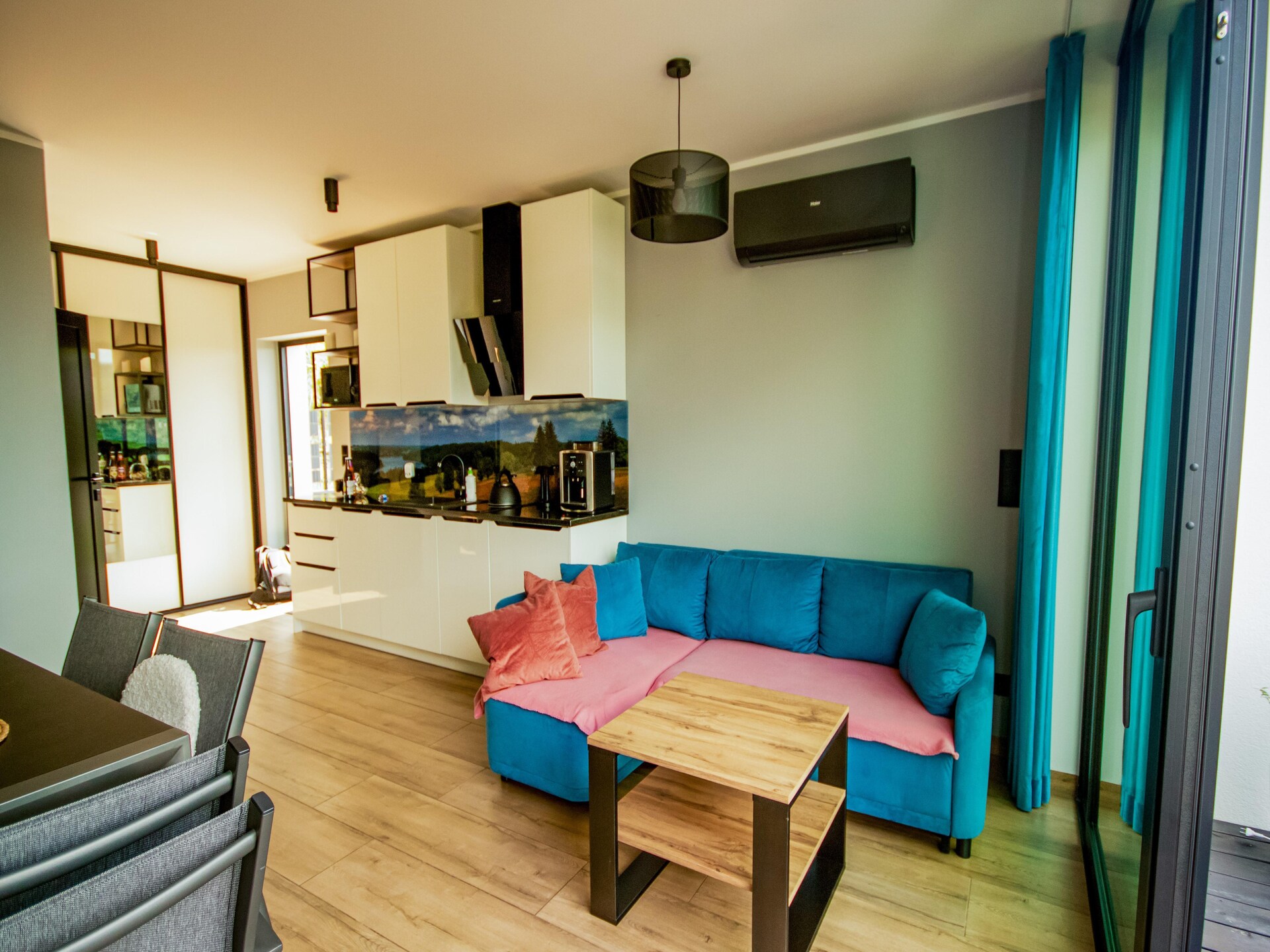 Panoramisch vakantiehuis op heuvel bij meren in Kasjoebië - foto 10