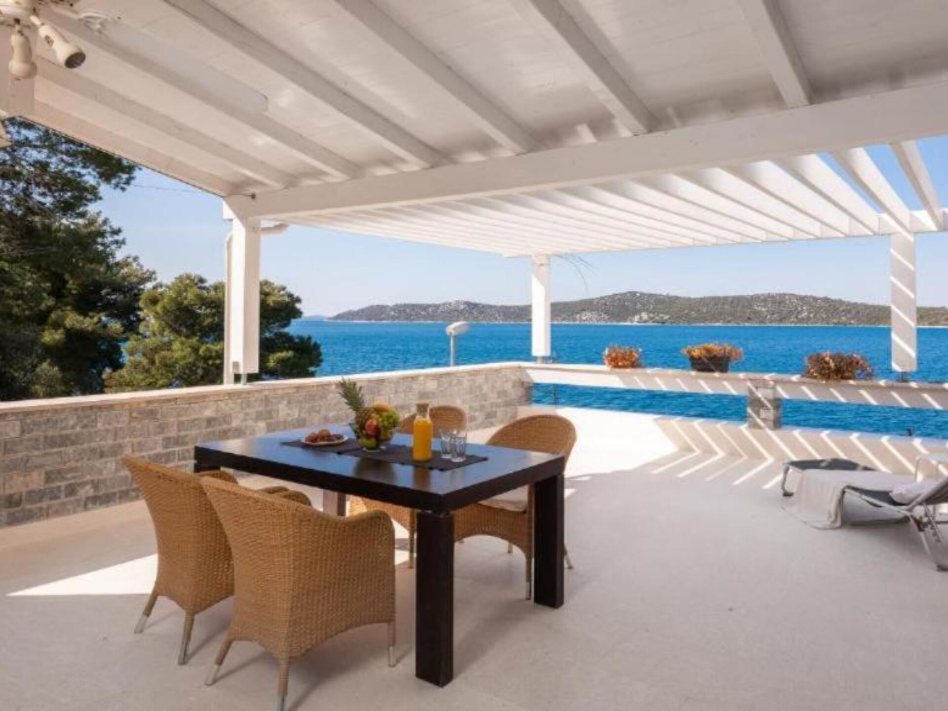 Seafront Six Bedroom Modern Villa with Pool Nancy - foto 8