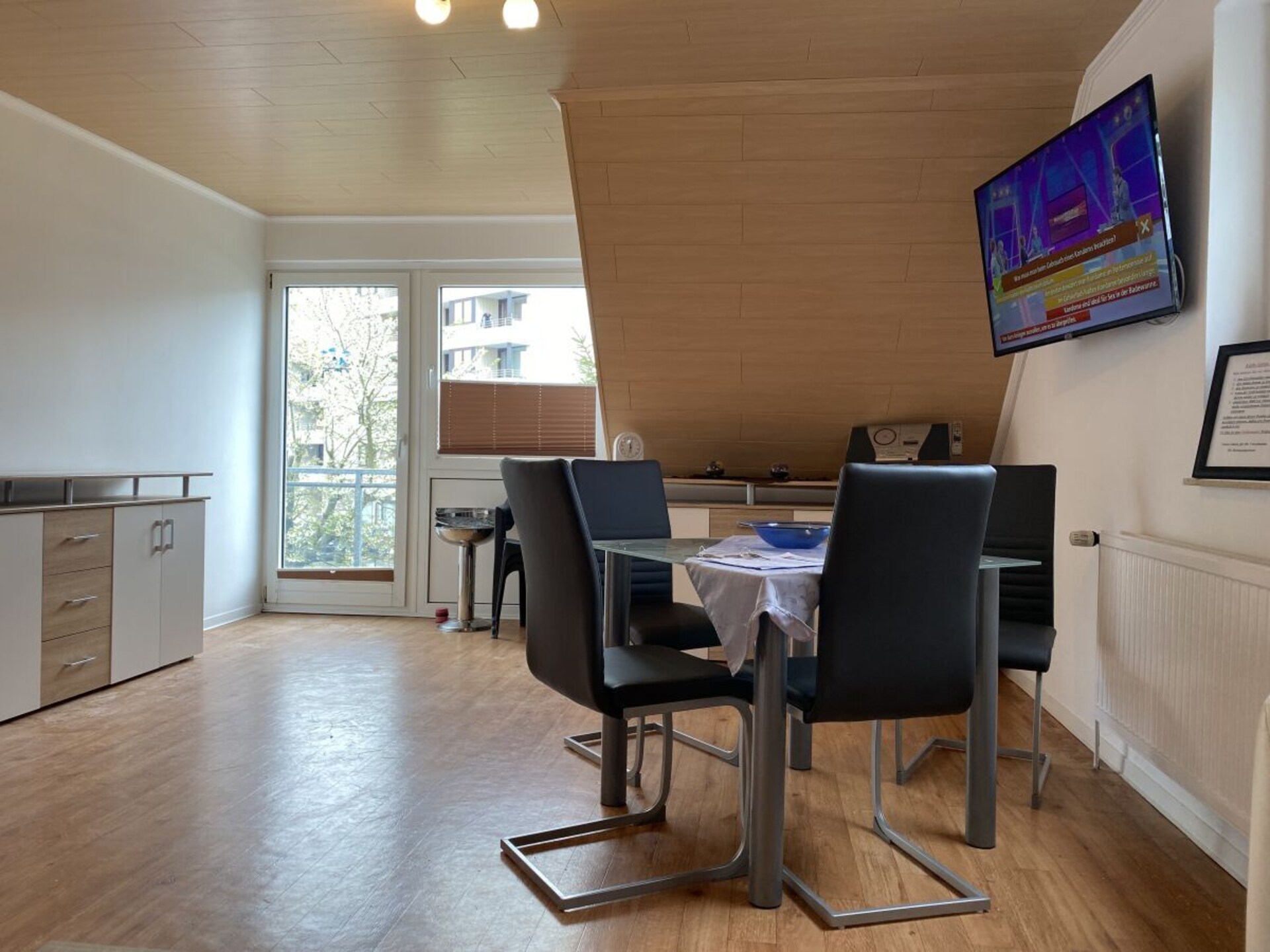 Licht appartement met balkon, op loopafstand van strand - foto 7