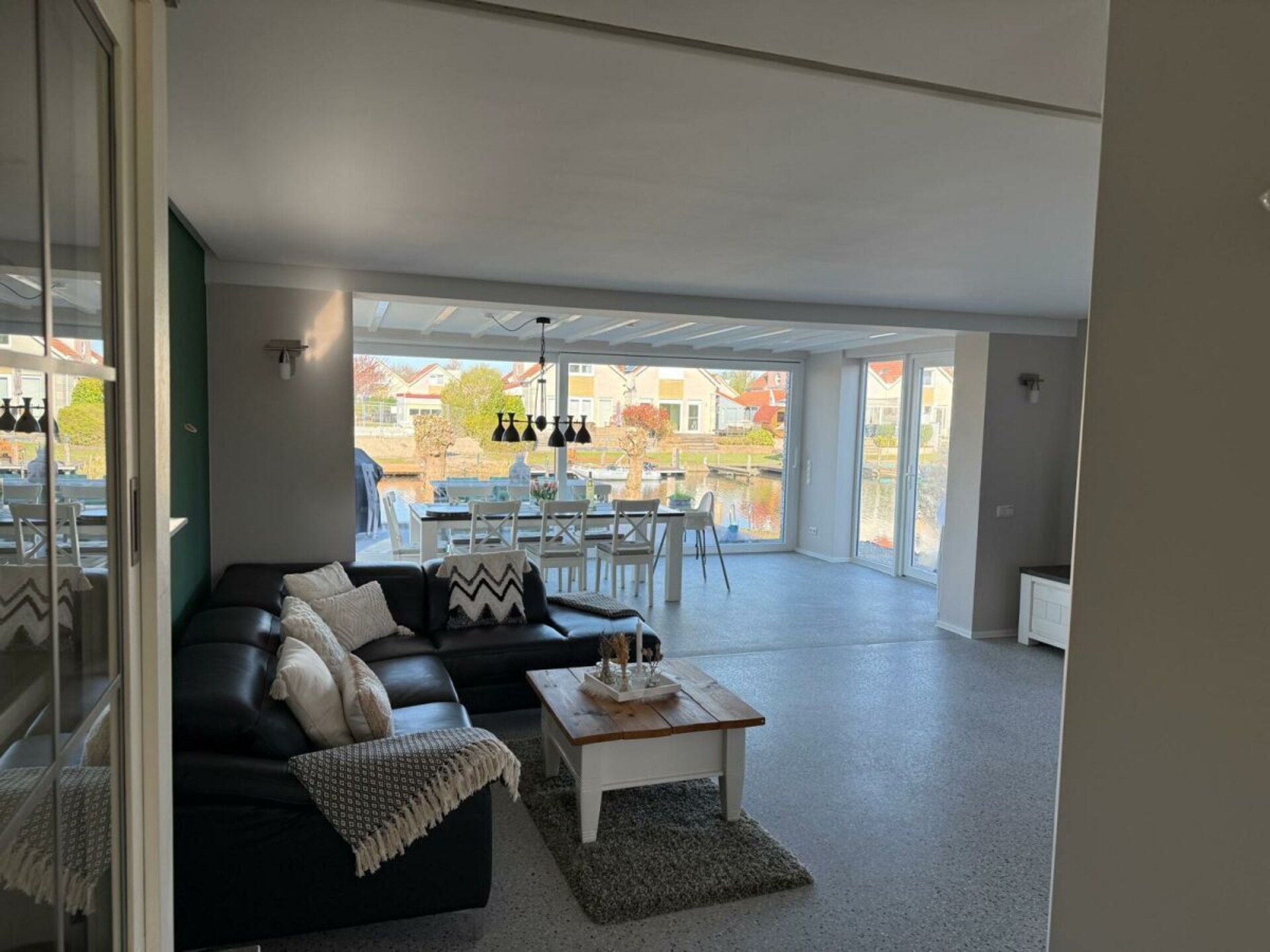 Gerrenoveerd vakantiehuis aan het water in Makkum met boot - foto 22