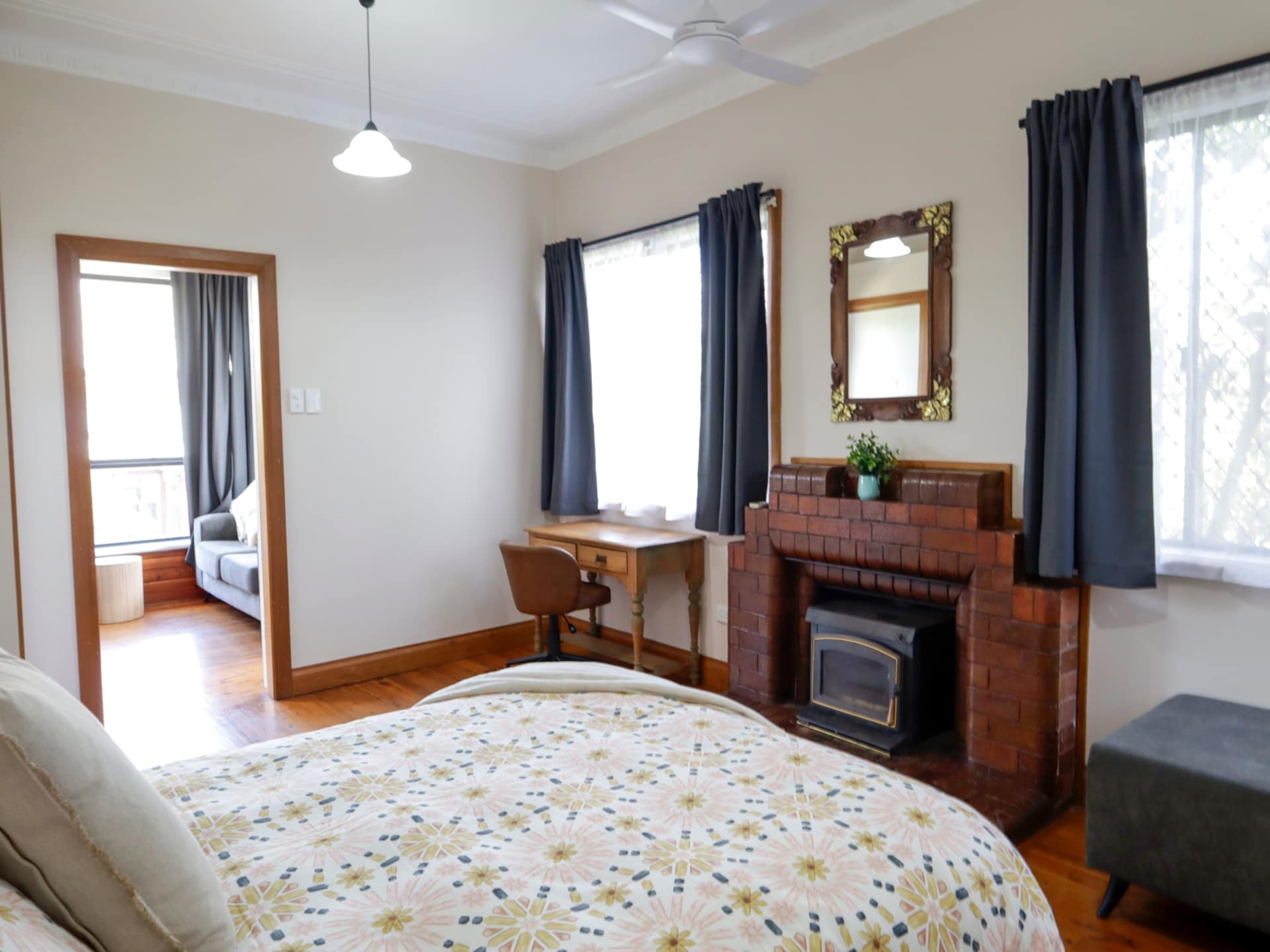 Ruim appartement met 3 slaapkamers in het hart van Tenterfield - foto 3
