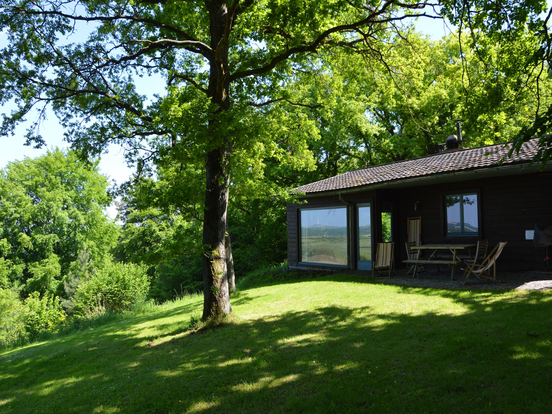 6-persoons chalet met panoramisch uitzicht in Humain - foto 24