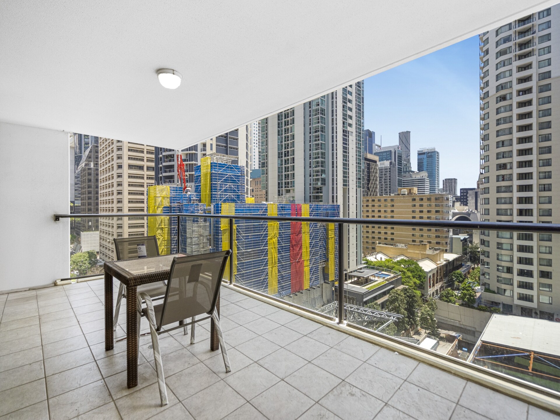 Stijlvol appartement met balkon, zwembad en sauna in centrum Brisbane - foto 3